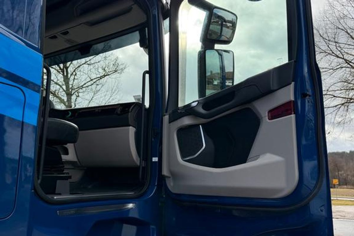 Scania R 520 image 10