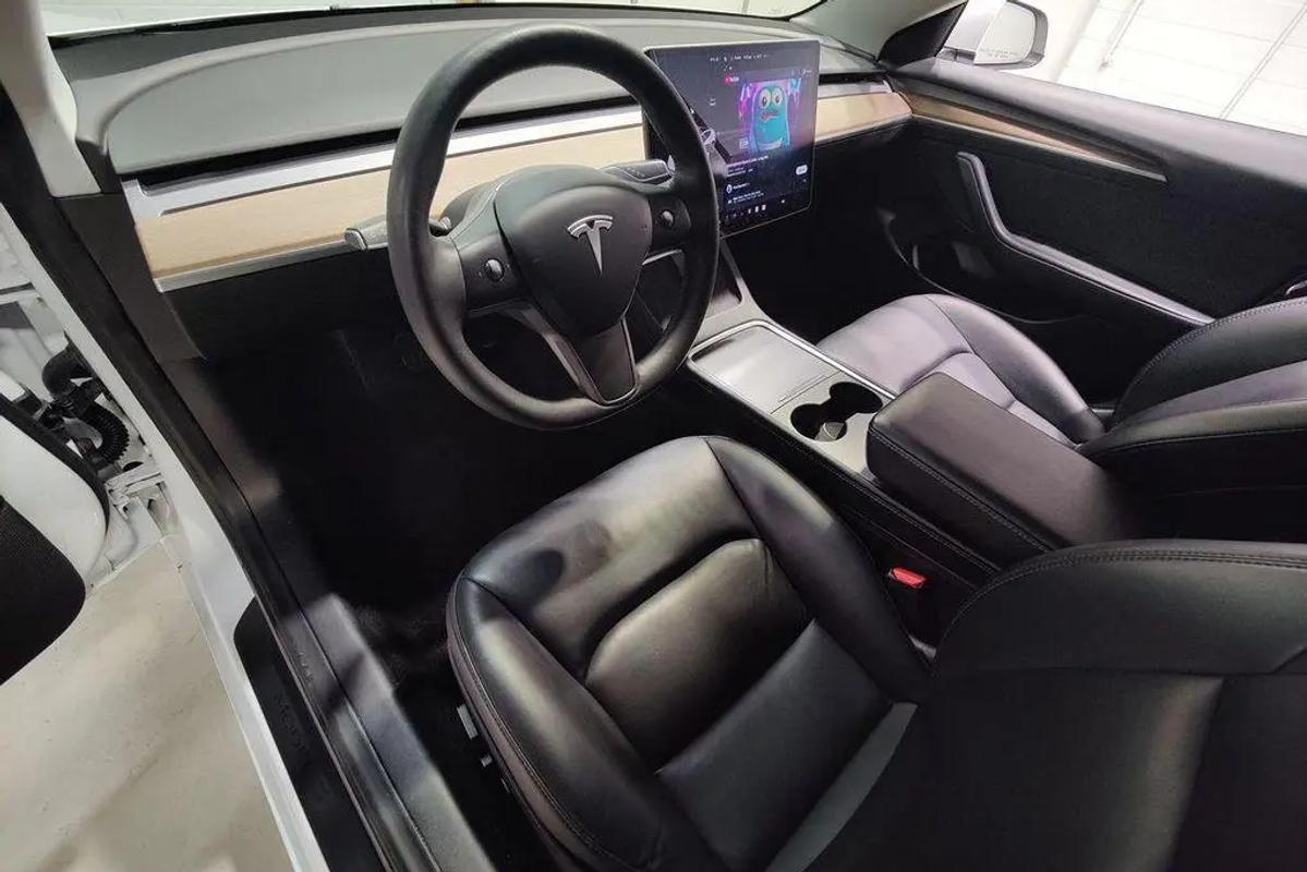 Tesla Model 3 image 10