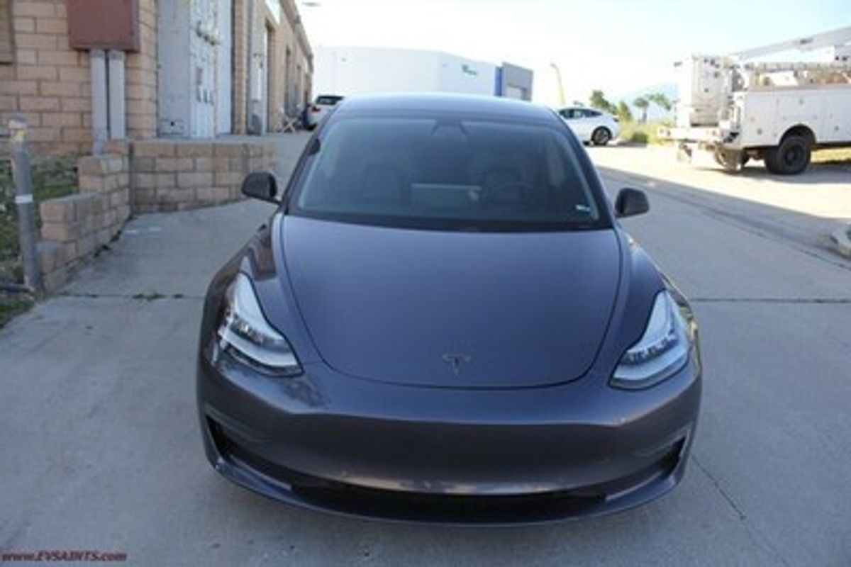 Tesla Model 3 Long Range image 2