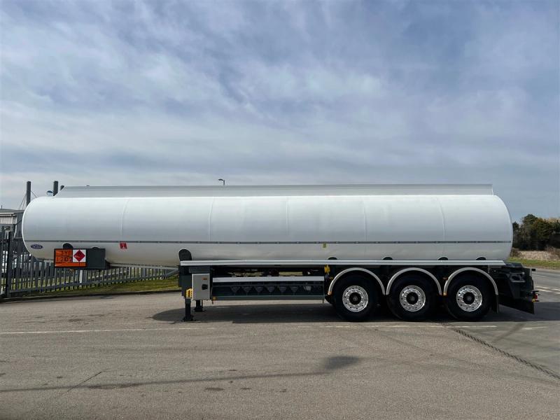 INDOX TRI AXLE FUEL TANKER TRAILER
