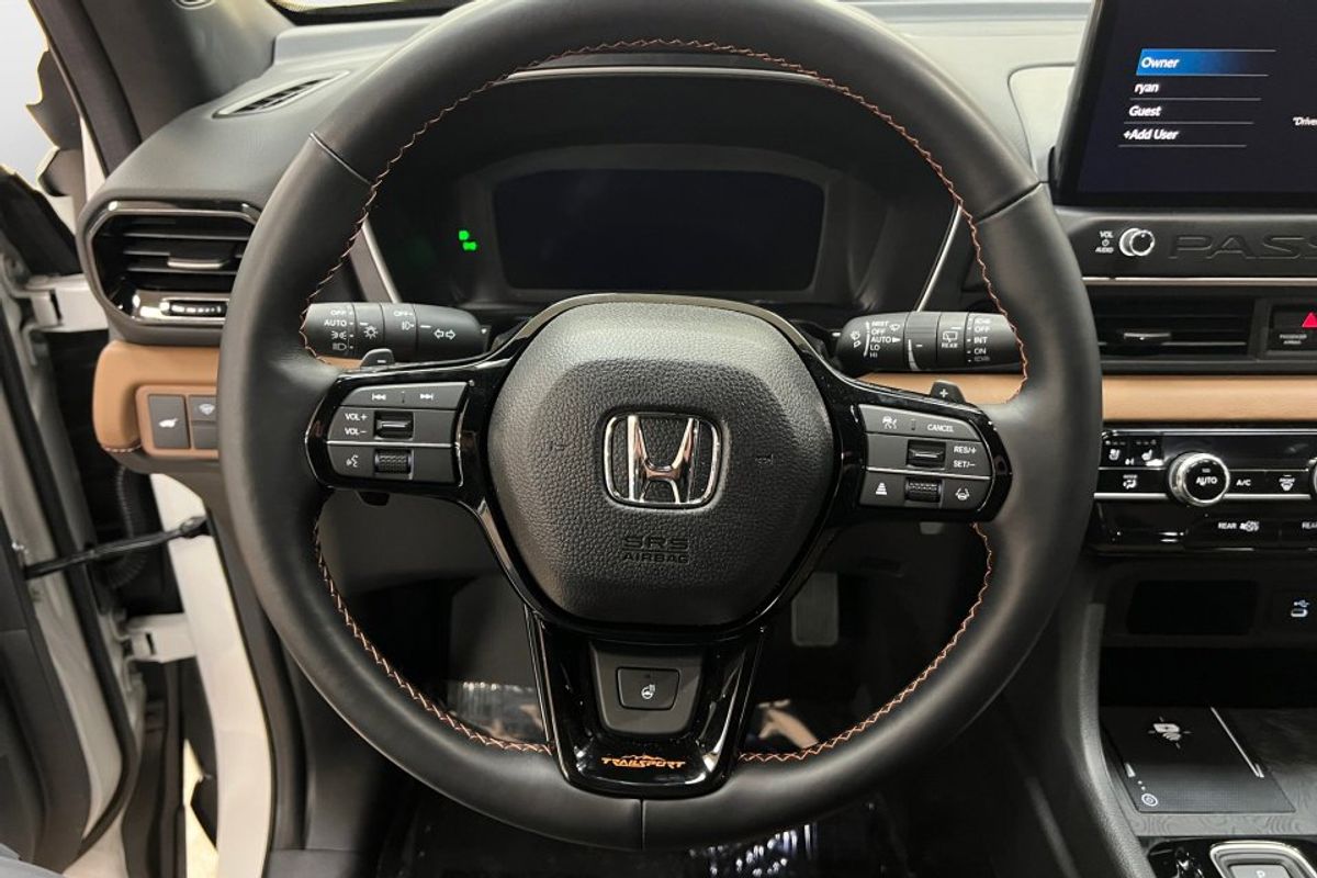 Honda Passport TrailSport Elite image 10