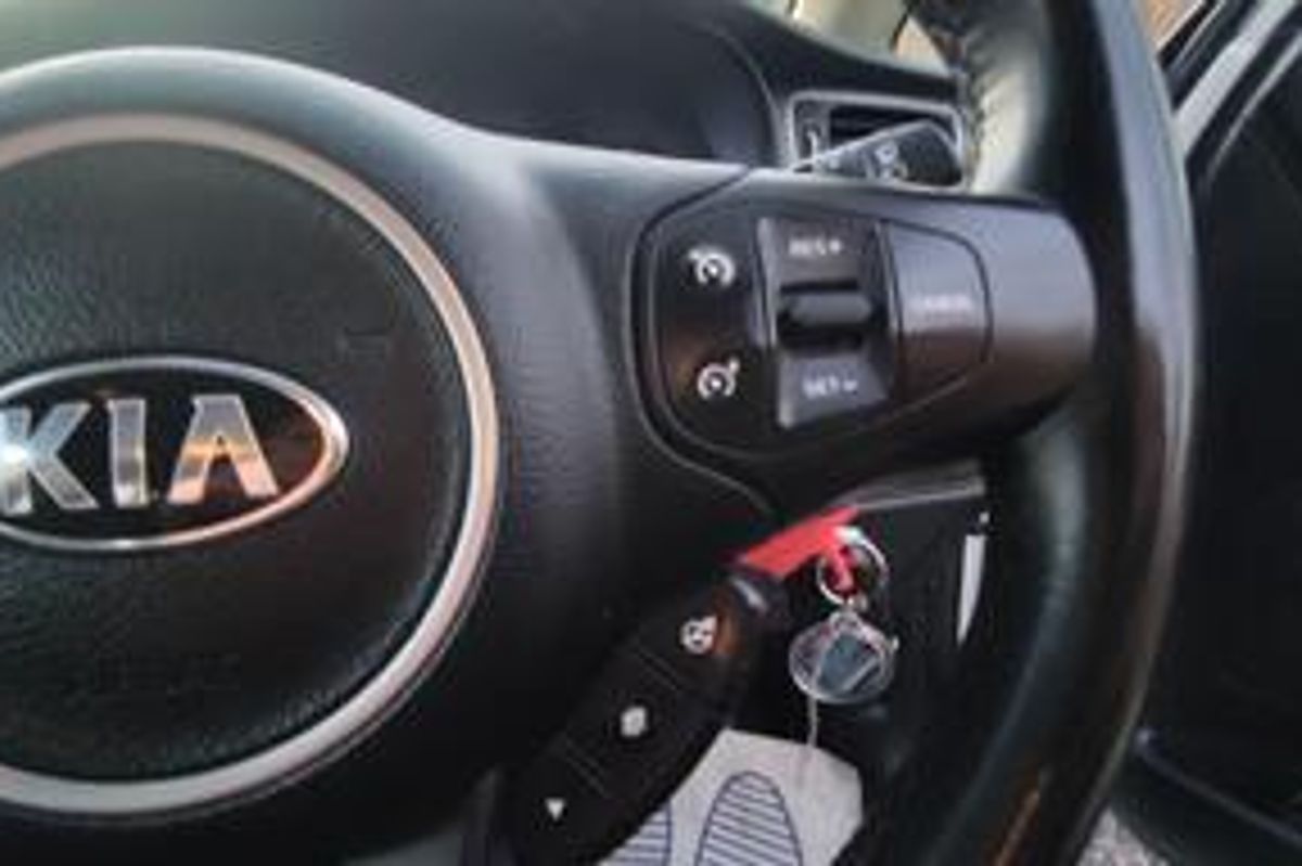 Kia Carens 1.6 GDi 1 Euro 6 (s/s) 5dr image 20