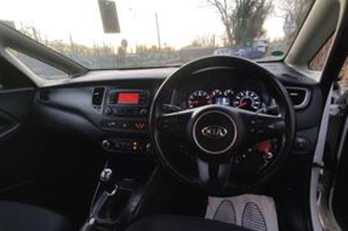 Kia Carens 1.6 GDi 1 Euro 6 (s/s) 5dr image 7