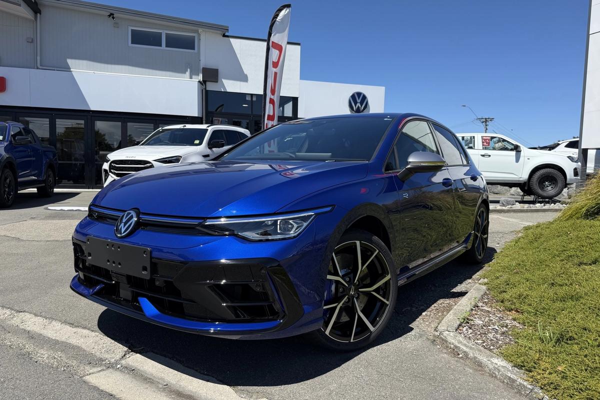 Volkswagen Golf R  image 2