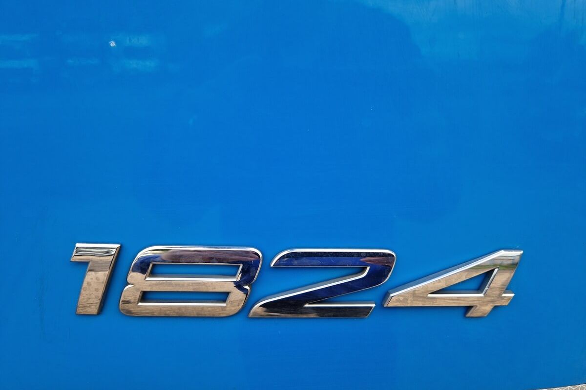 Mercedes Benz Actros 18 24 image 10