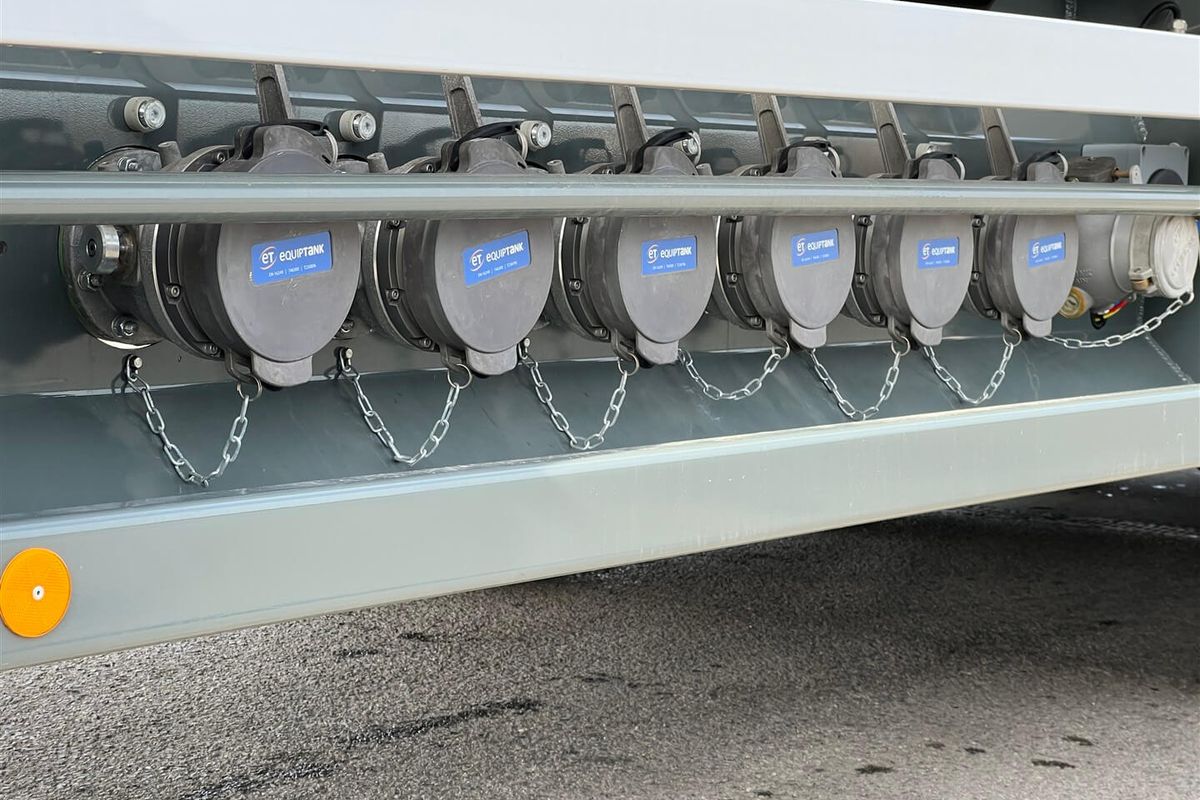 INDOX TRI AXLE FUEL TANKER TRAILER image 8