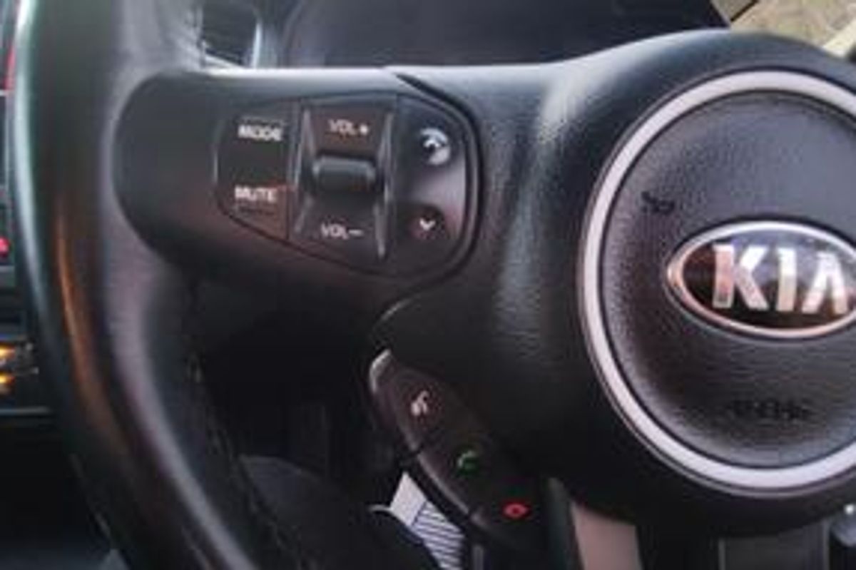 Kia Carens 1.6 GDi 1 Euro 6 (s/s) 5dr image 21