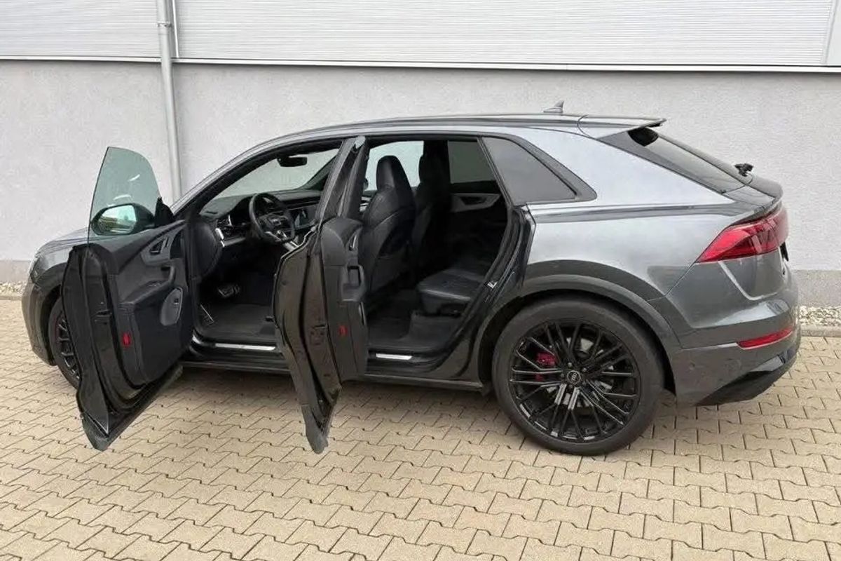AUDI Q8 50TDI S LINE image 10