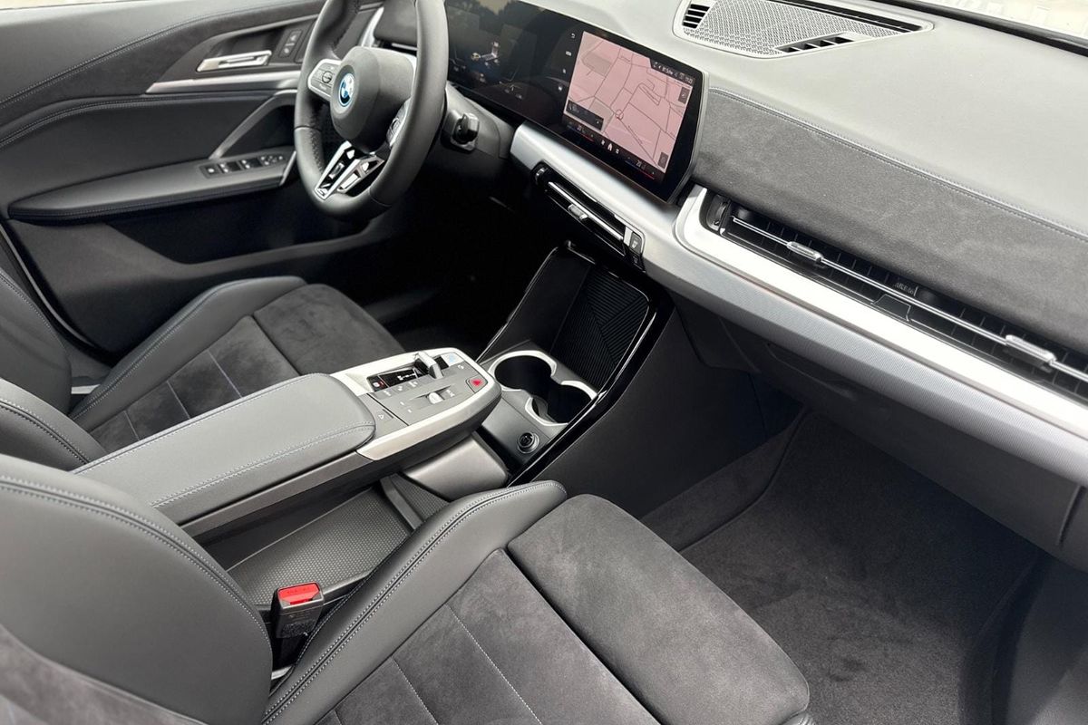 BMW iX2 xDrive30 M Sport U10 Auto AWD image 23