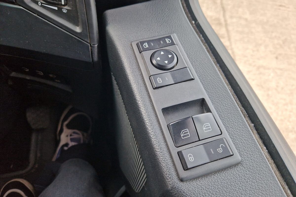 Mercedes Benz Actros 18 24 image 17