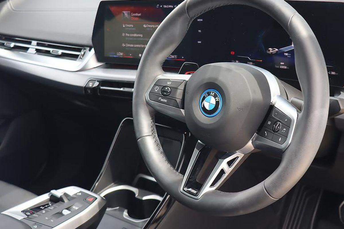 BMW iX2 xDrive30 M Sport U10 Auto AWD image 11
