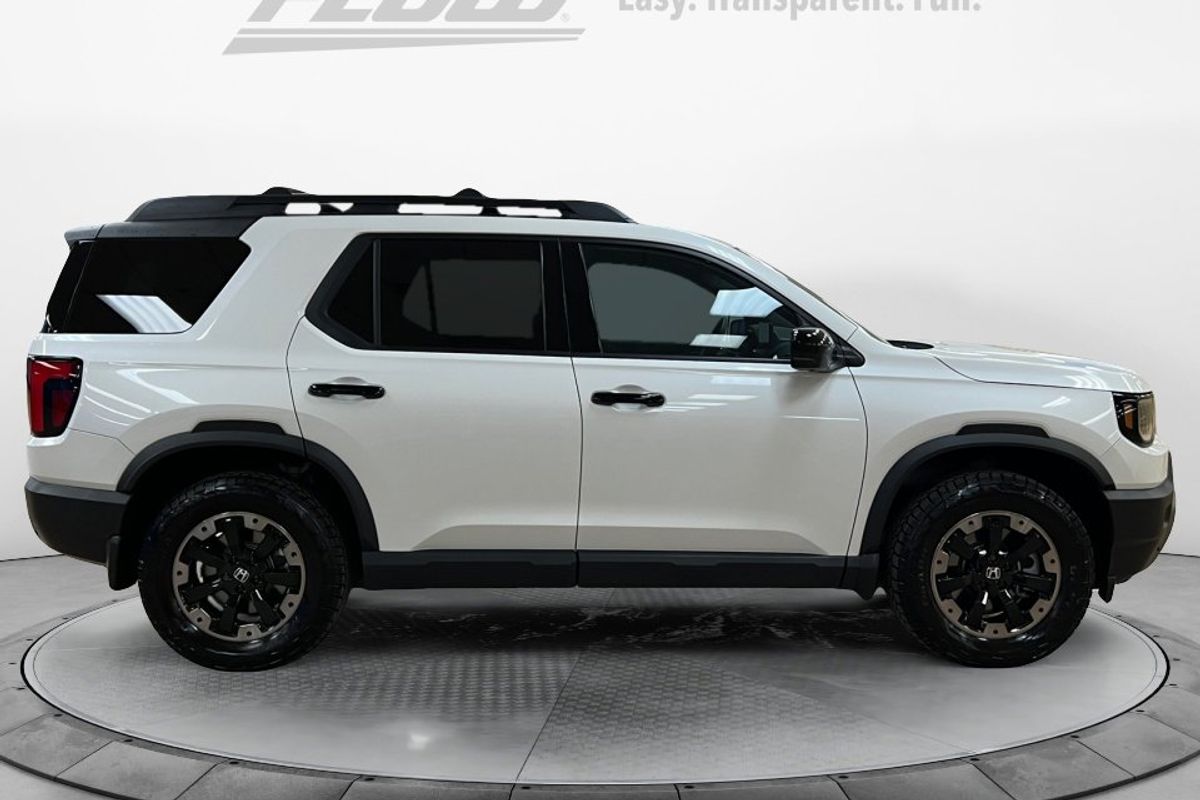 Honda Passport TrailSport Elite image 8