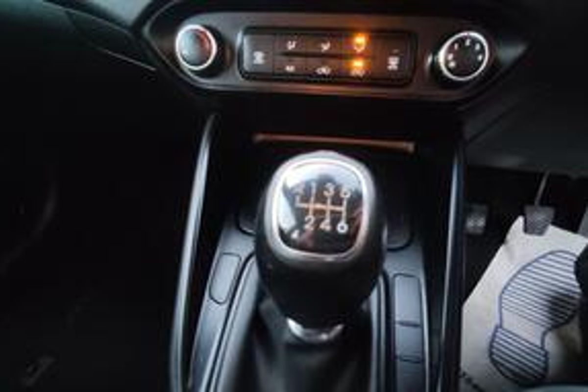 Kia Carens 1.6 GDi 1 Euro 6 (s/s) 5dr image 18