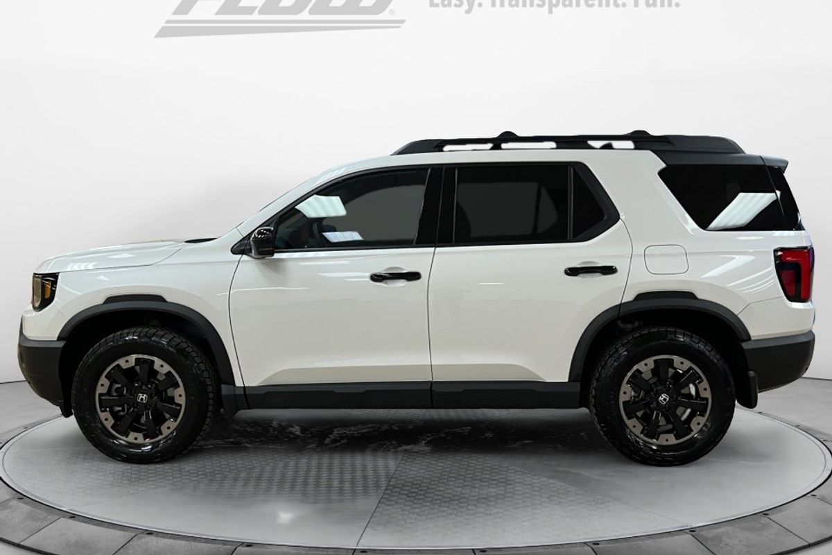 Honda Passport TrailSport Elite image 4