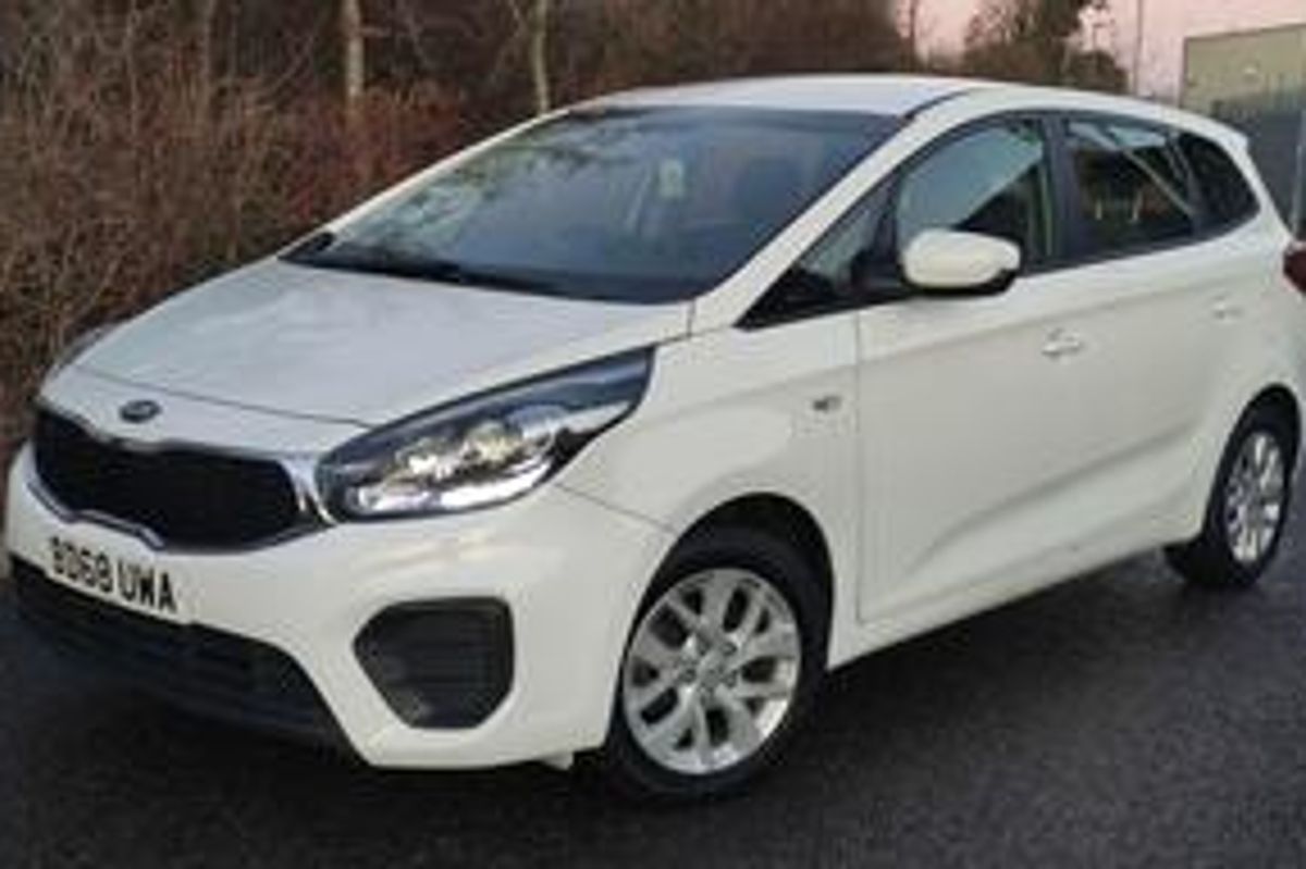 Kia Carens 1.6 GDi 1 Euro 6 (s/s) 5dr image 2