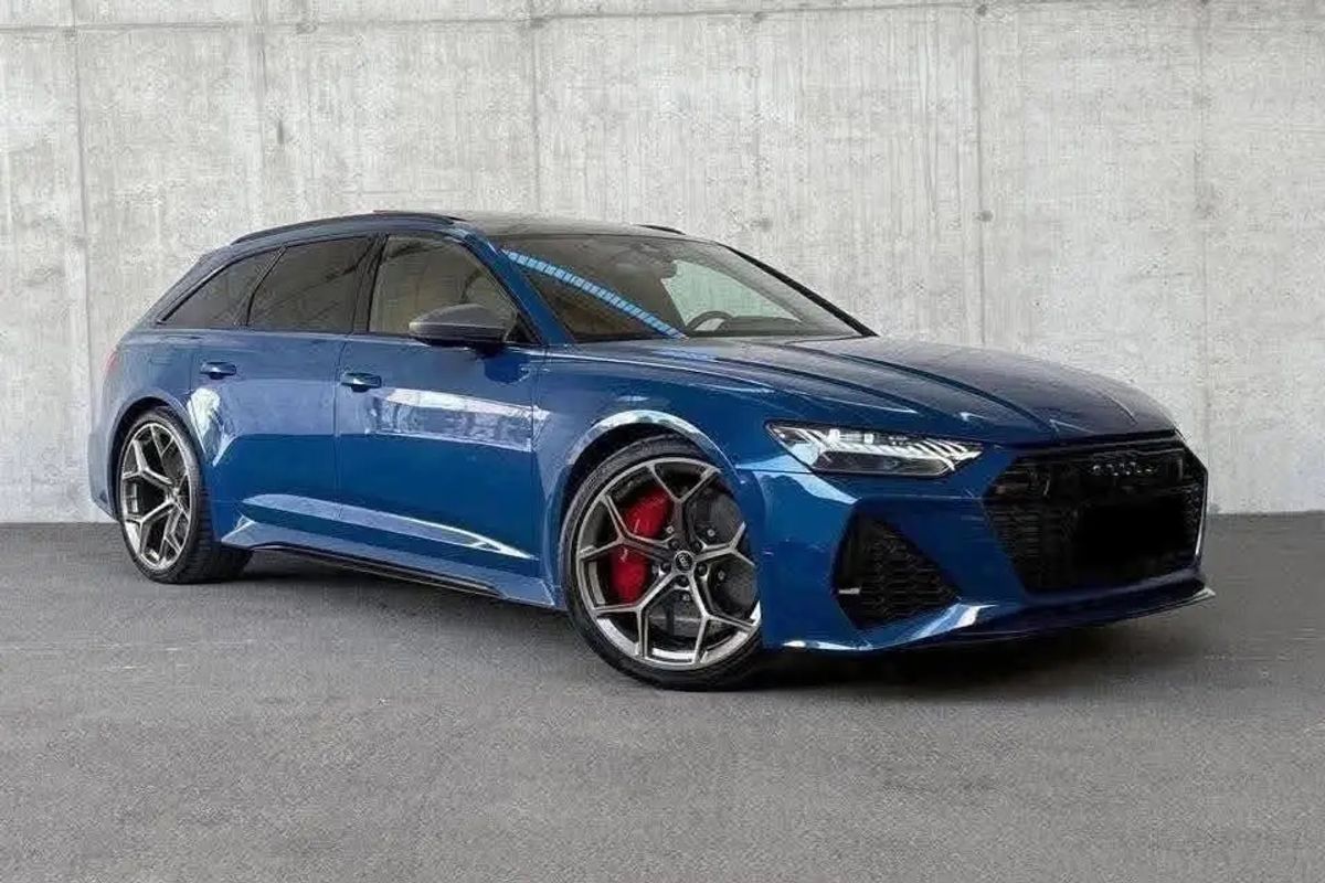 AUDI RS6 image 2