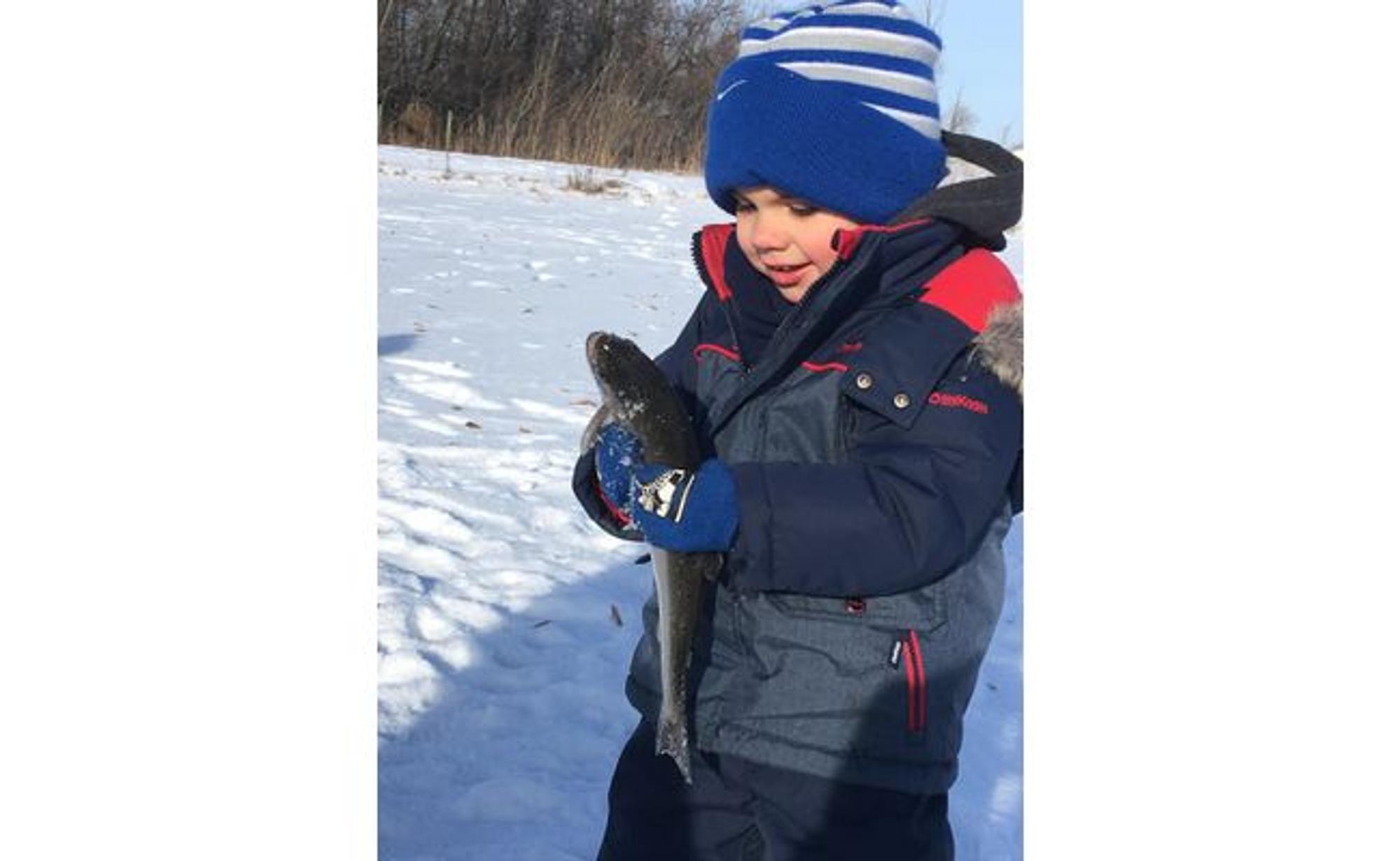 Winter ice fishing thanks to Koenders aeration keeping the pond healthy