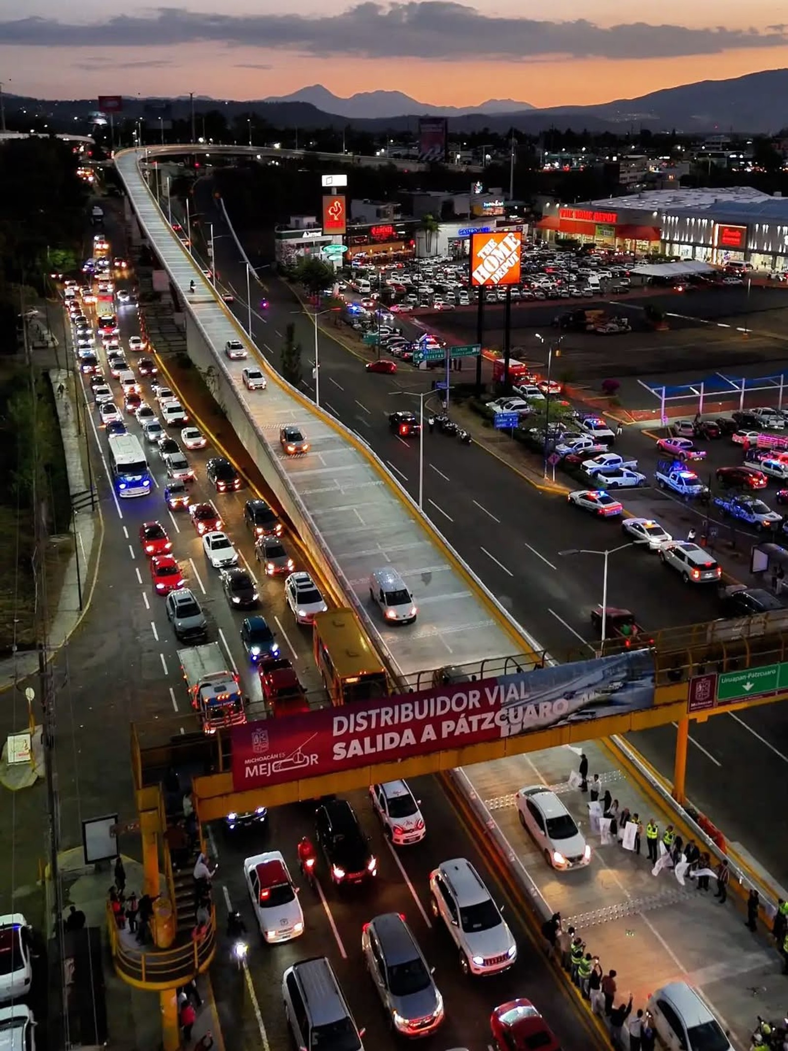 Abren nuevo paso vehicular hacia La Huerta en el distribuidor vial de salida a Pátzcuaro