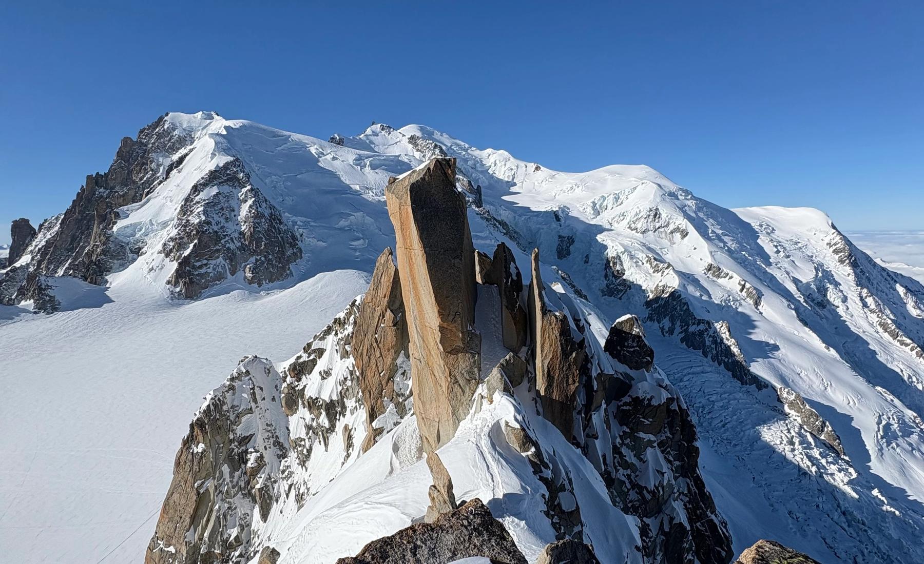 Aig. du Midi 3842m - Arête des Cosmiques