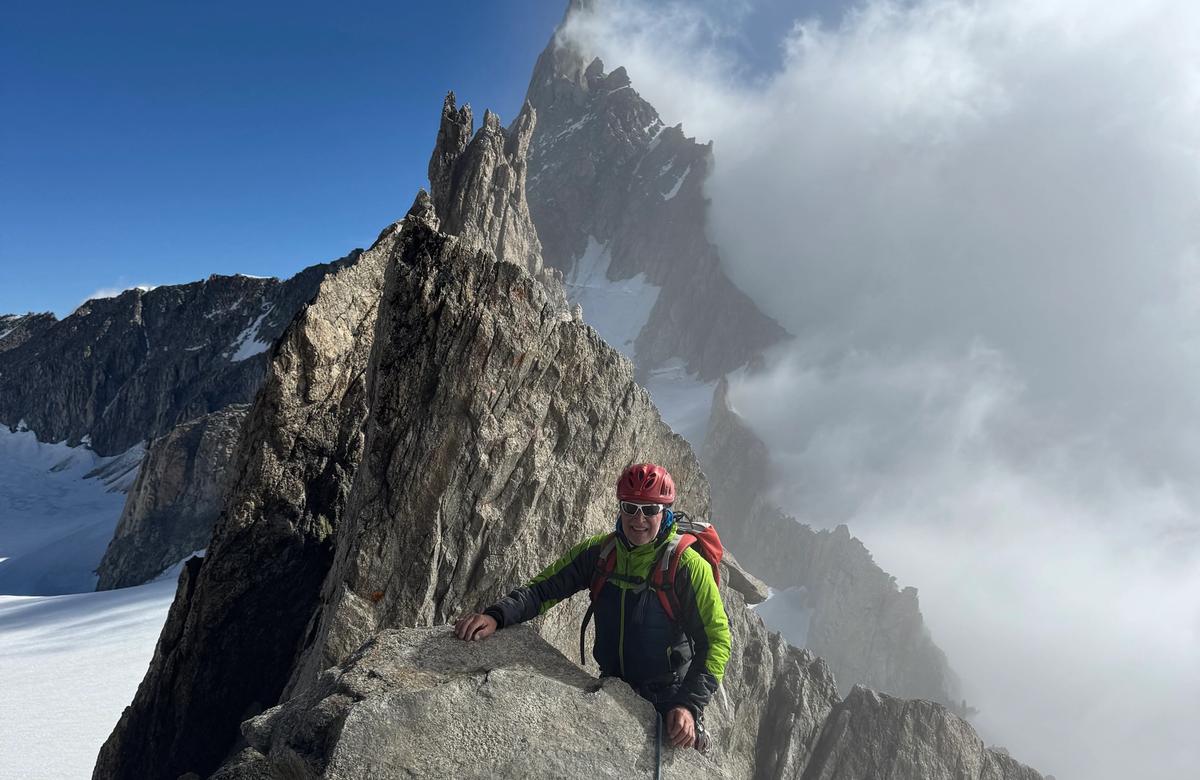 Aiguille Marbrée - 3535m & Aiguille d'Entrevès - 3604m