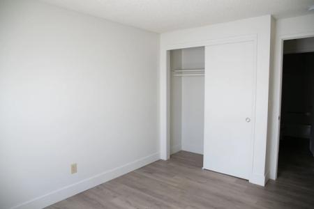 Bedroom 3 - closet and doorway view