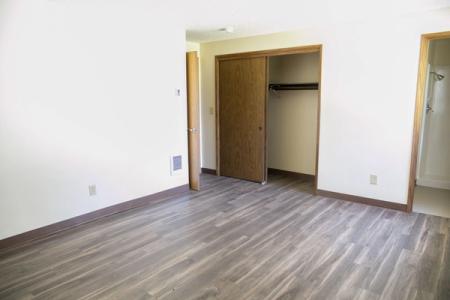 Bedroom with Bathroom