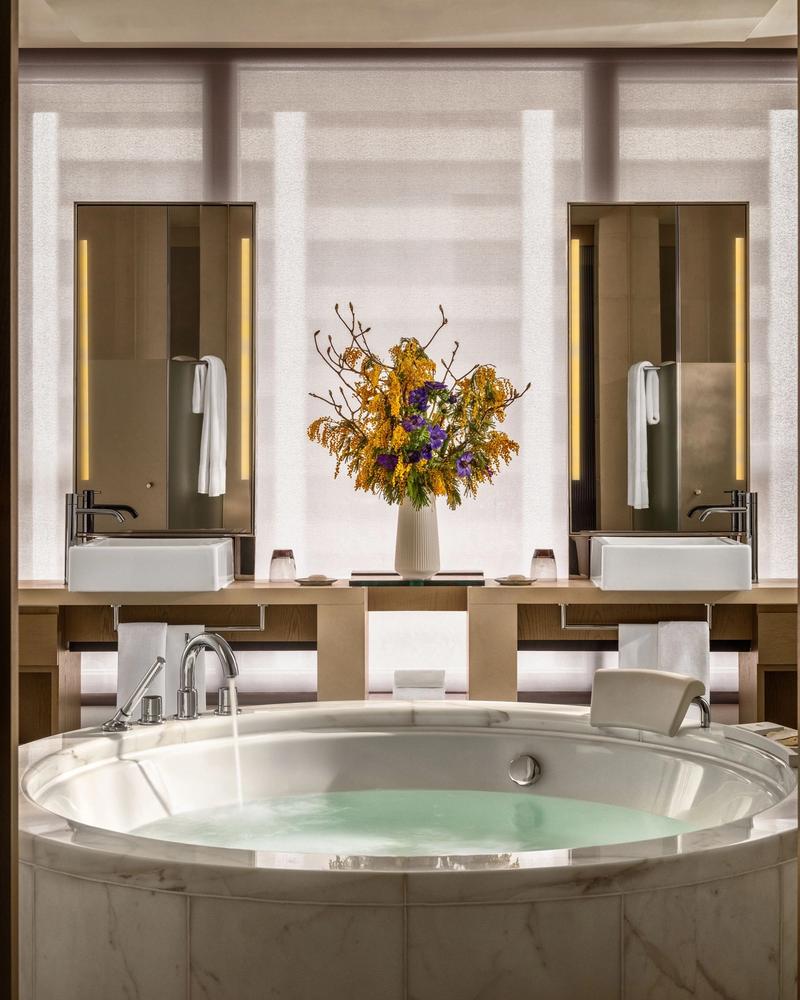 mandarin oriental the landmark hong kong official 2