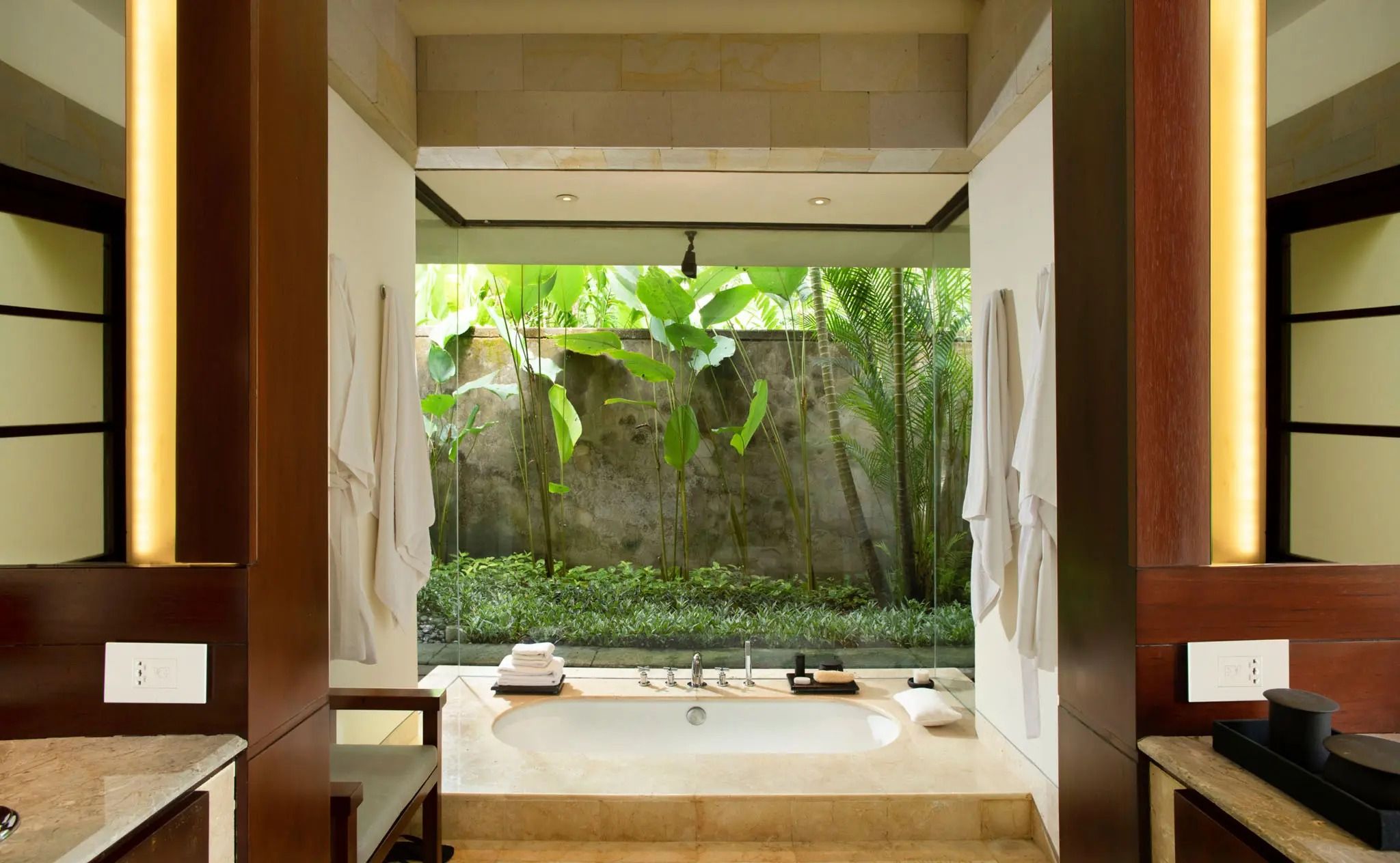 Amanusa — a villa bathroom
