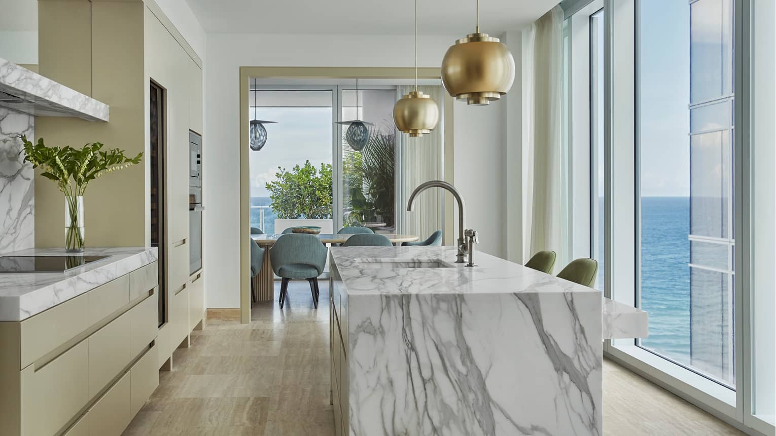 four seasons surf club room 3