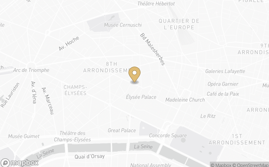Map showing the location of Le Bristol Paris