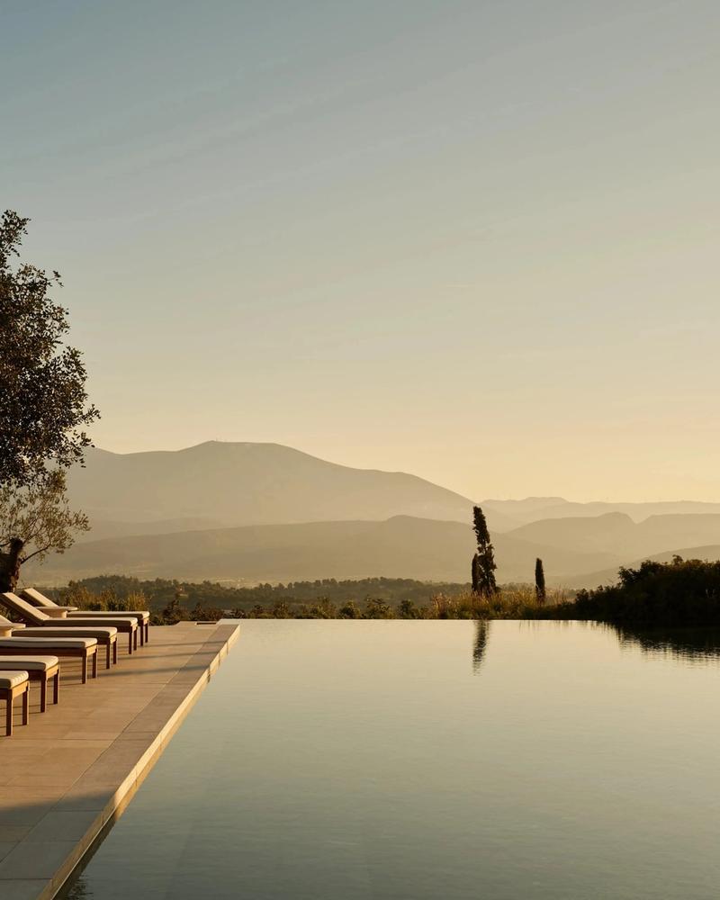 Amanzoe — the setting