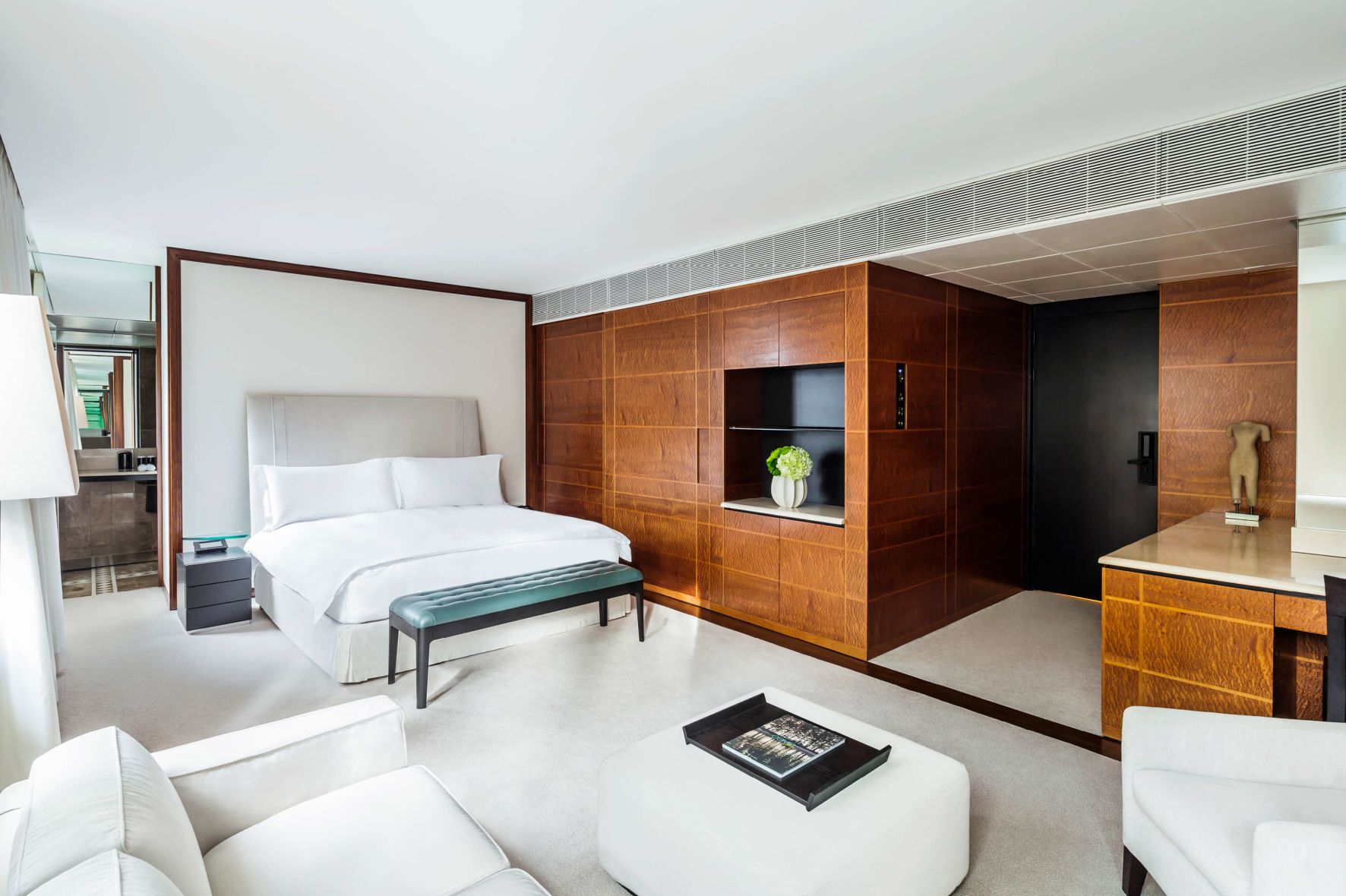 como the halkin official 4