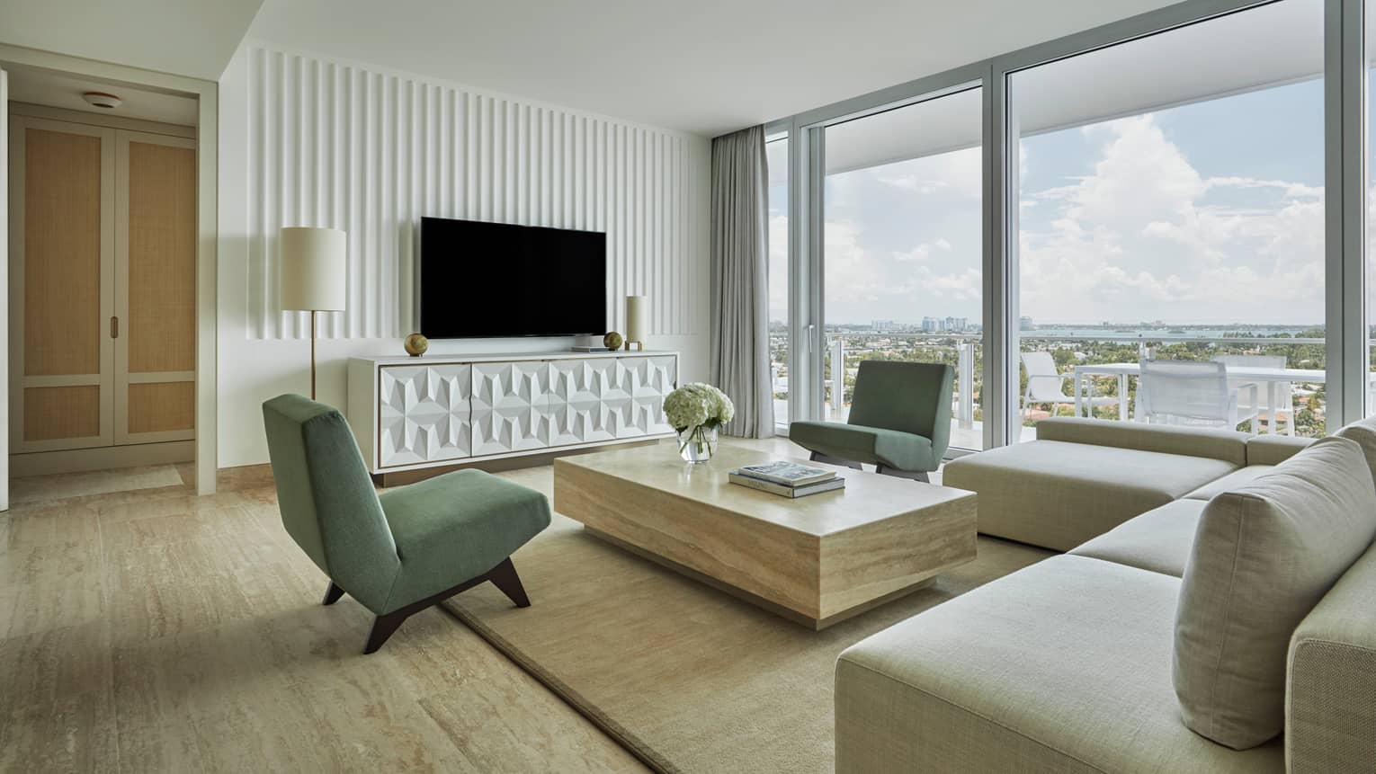 four seasons surf club room 4