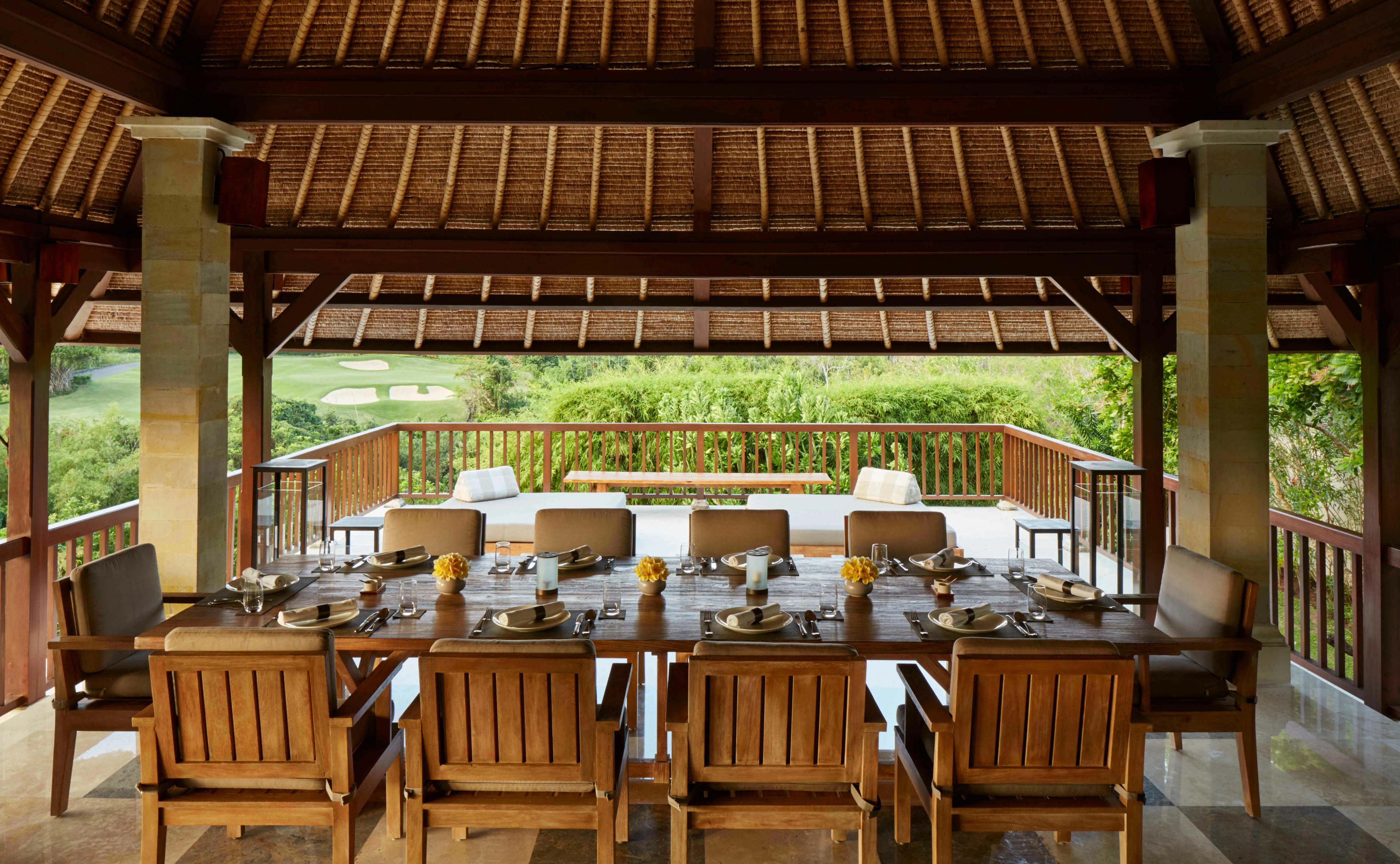 Amanusa — the dining bale