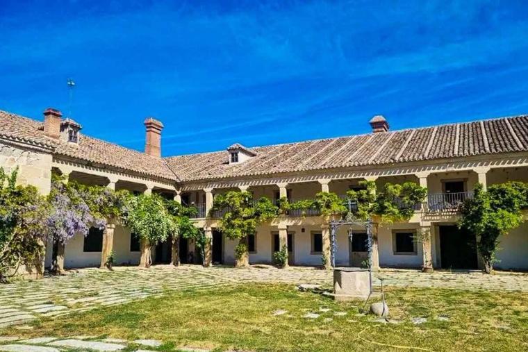 Six Senses Quexigal Palace