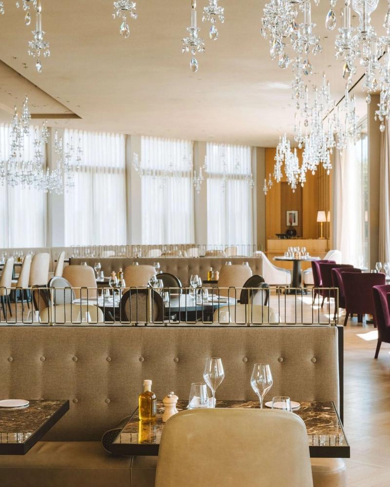 Royal Champagne Hotel & Spa — photograph 1