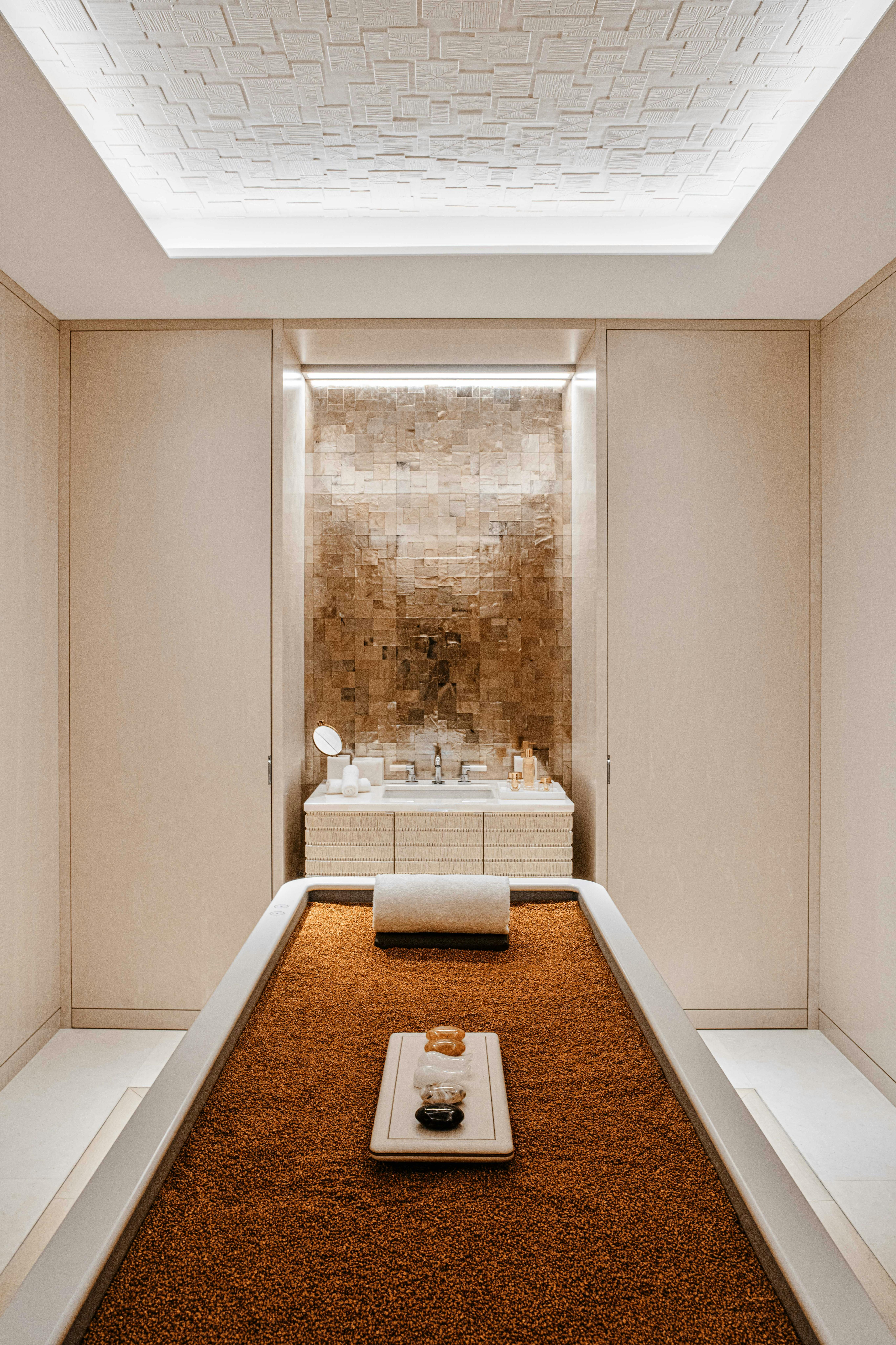 cheval blanc paris official 8