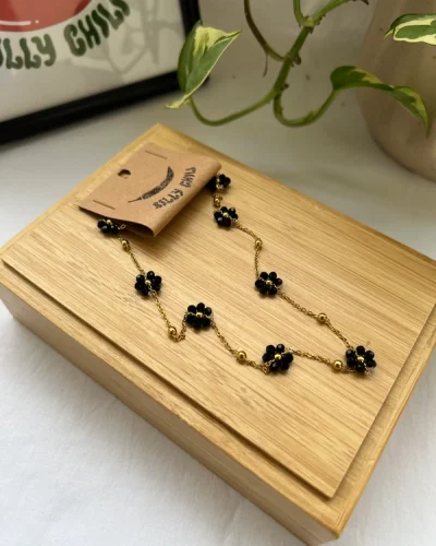 Black Daisies Necklace