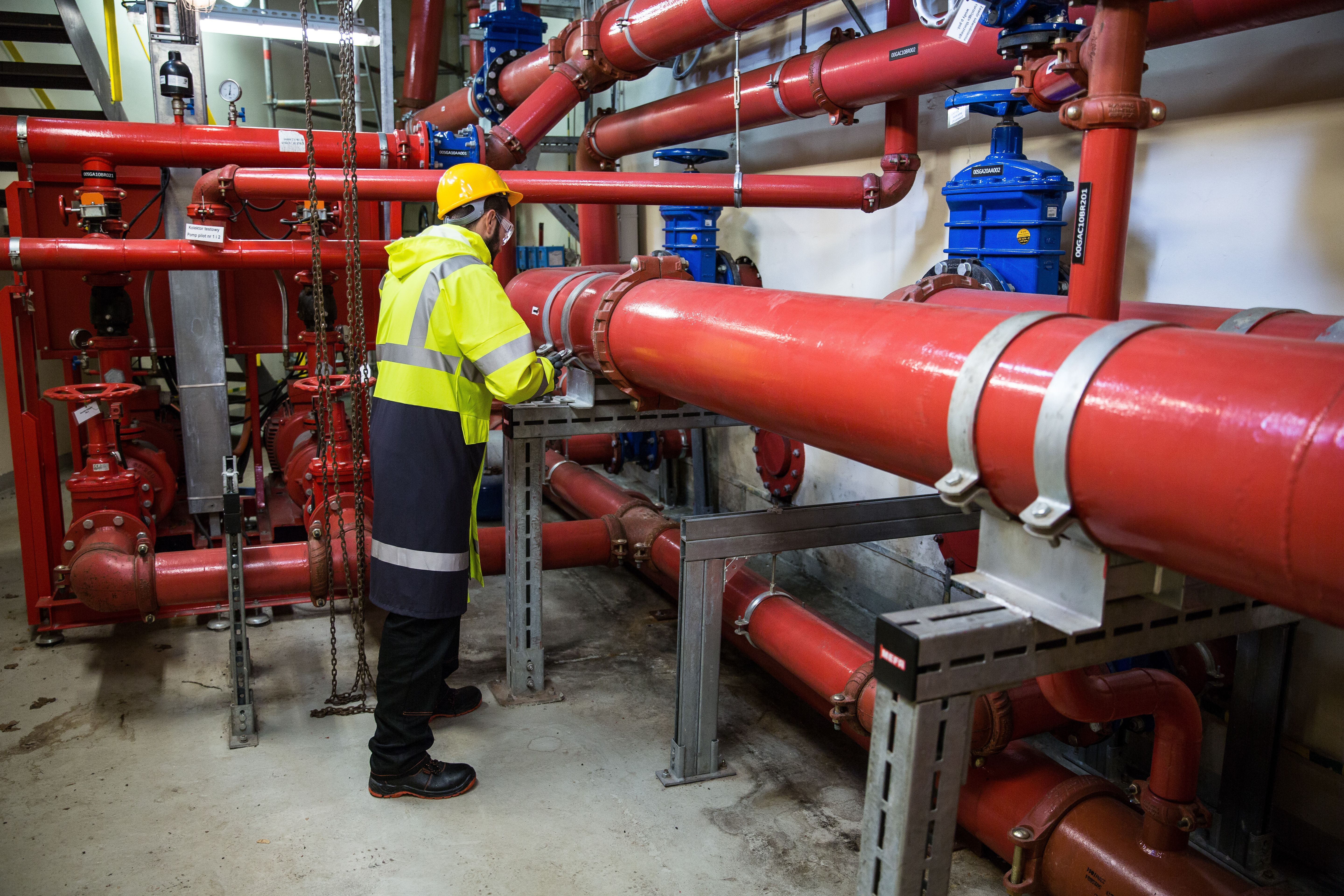 Gas Pipeline worker