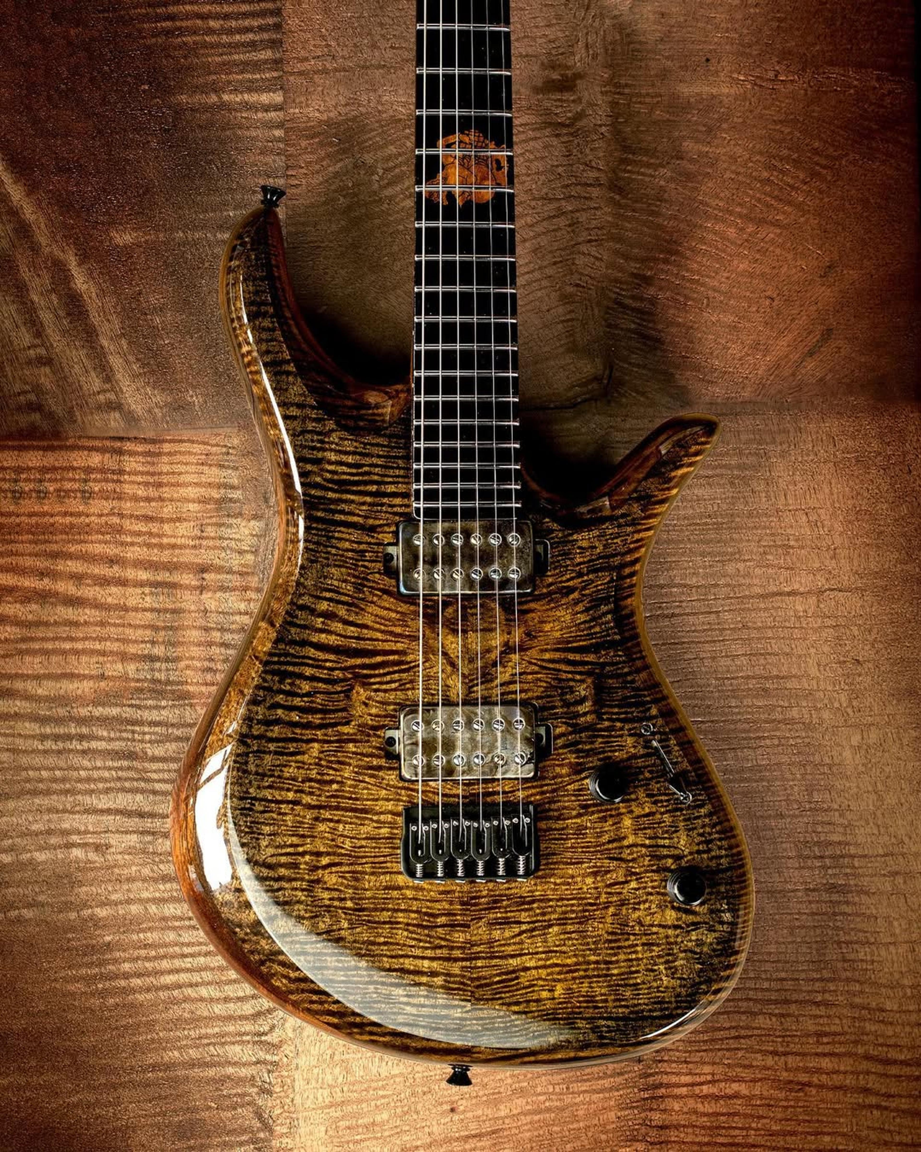 Front body view of the Odieng RWS 6 string Guitar