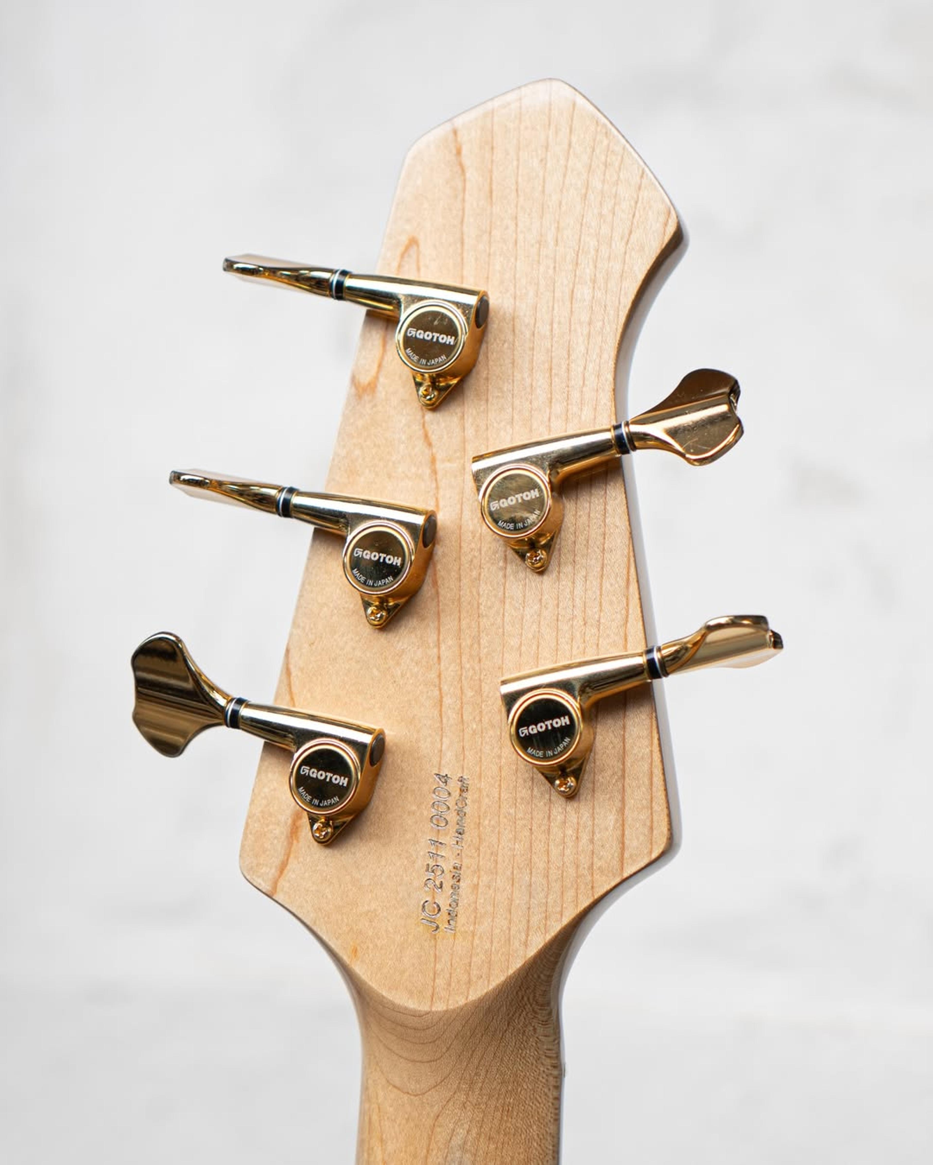 Back Headstock view of the ODIENG JC'82 V3 Signature 5 string bass
