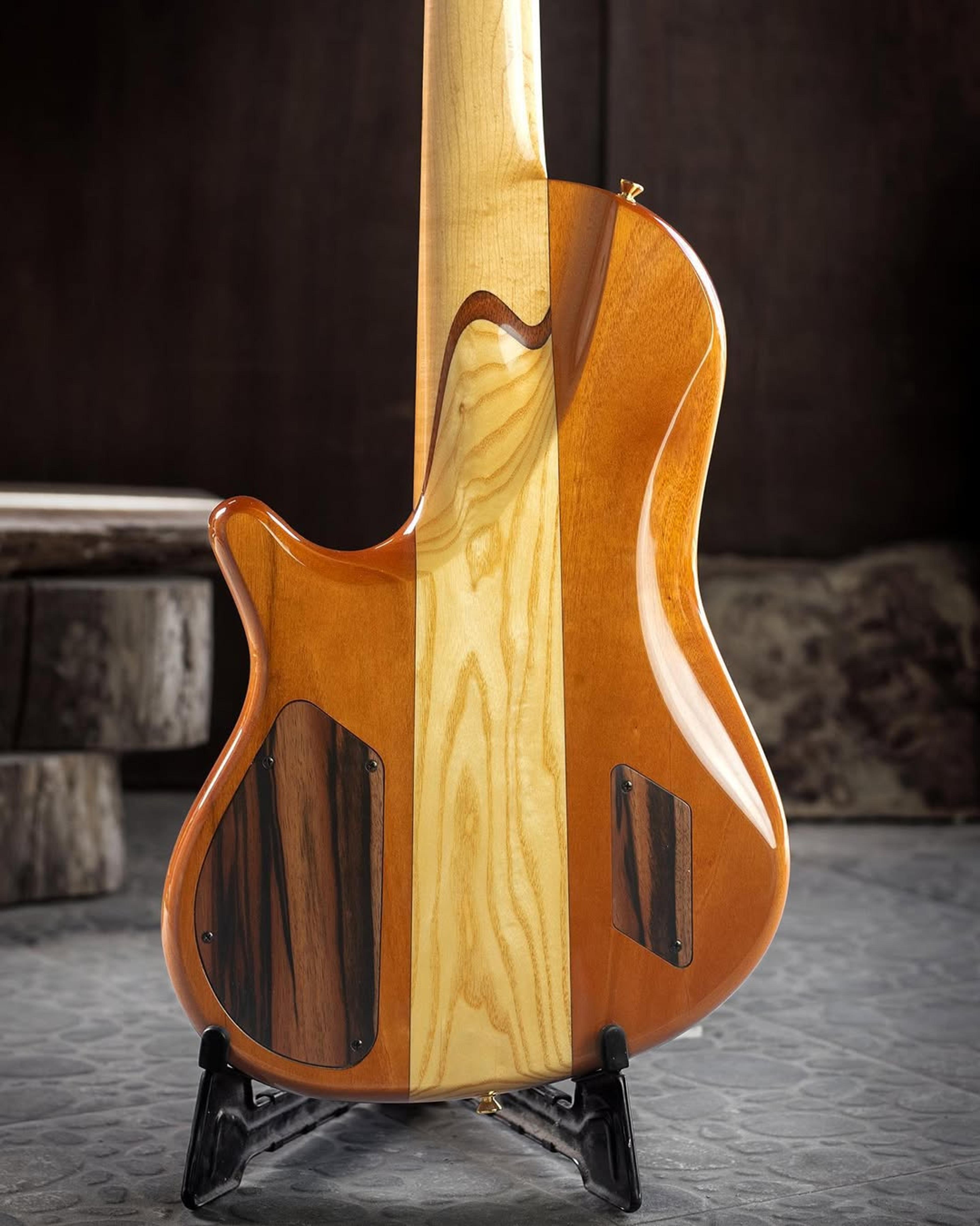 Back body view of the ODIENG Nebula 5 string bass