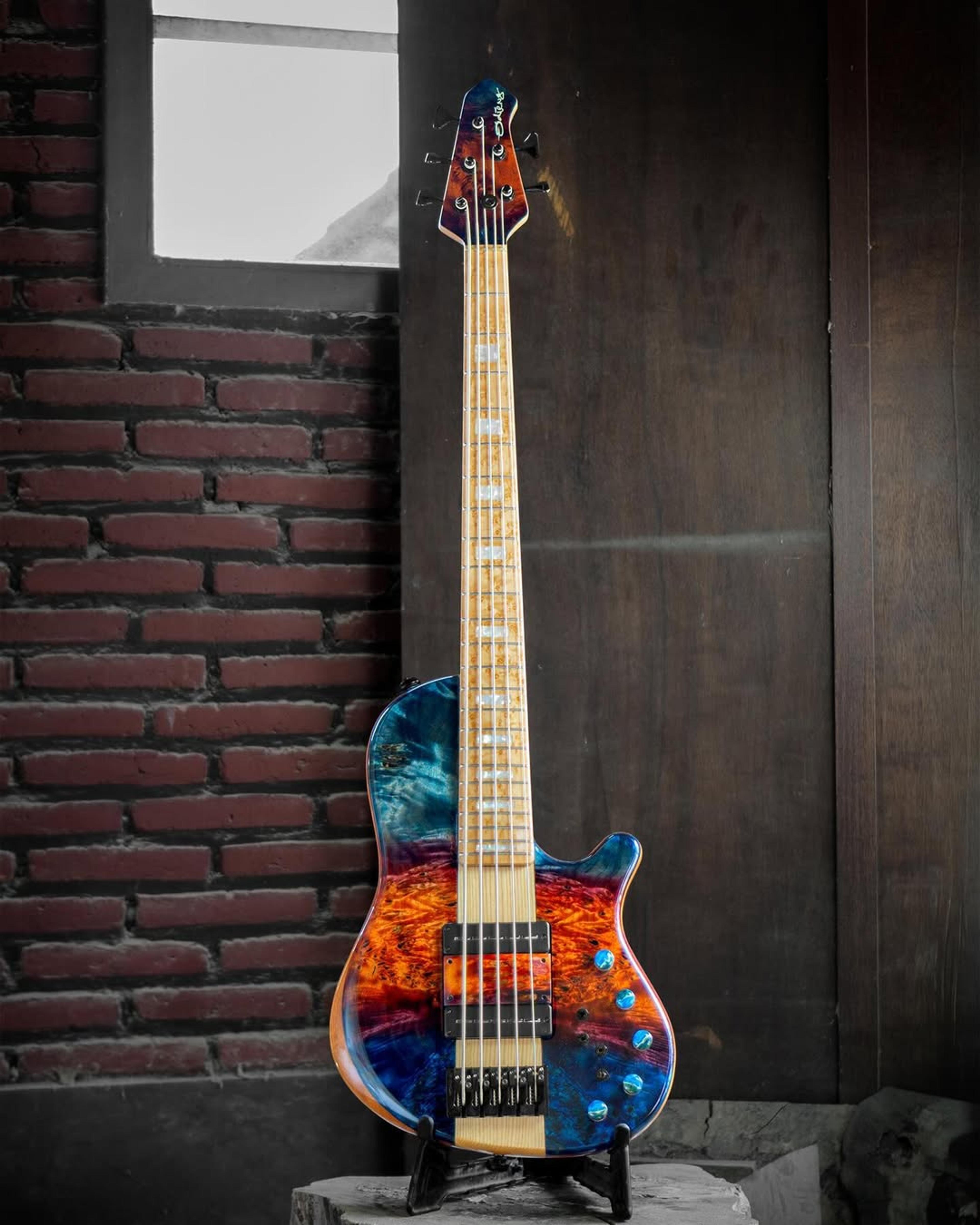Full front view of the ODIENG Nebula 5 string bass