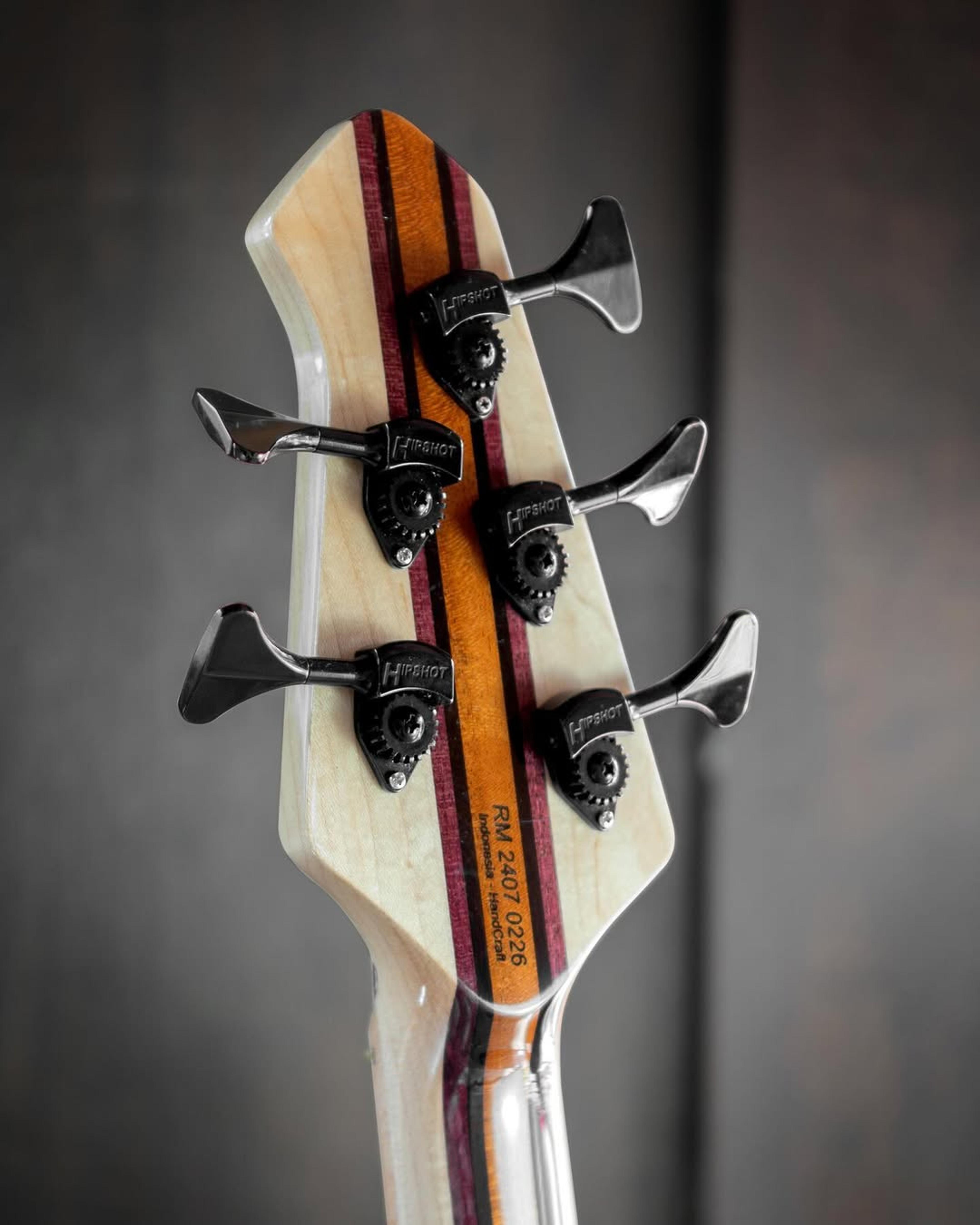 Back Headstock view of the ODIENG Nebula 5 string bass