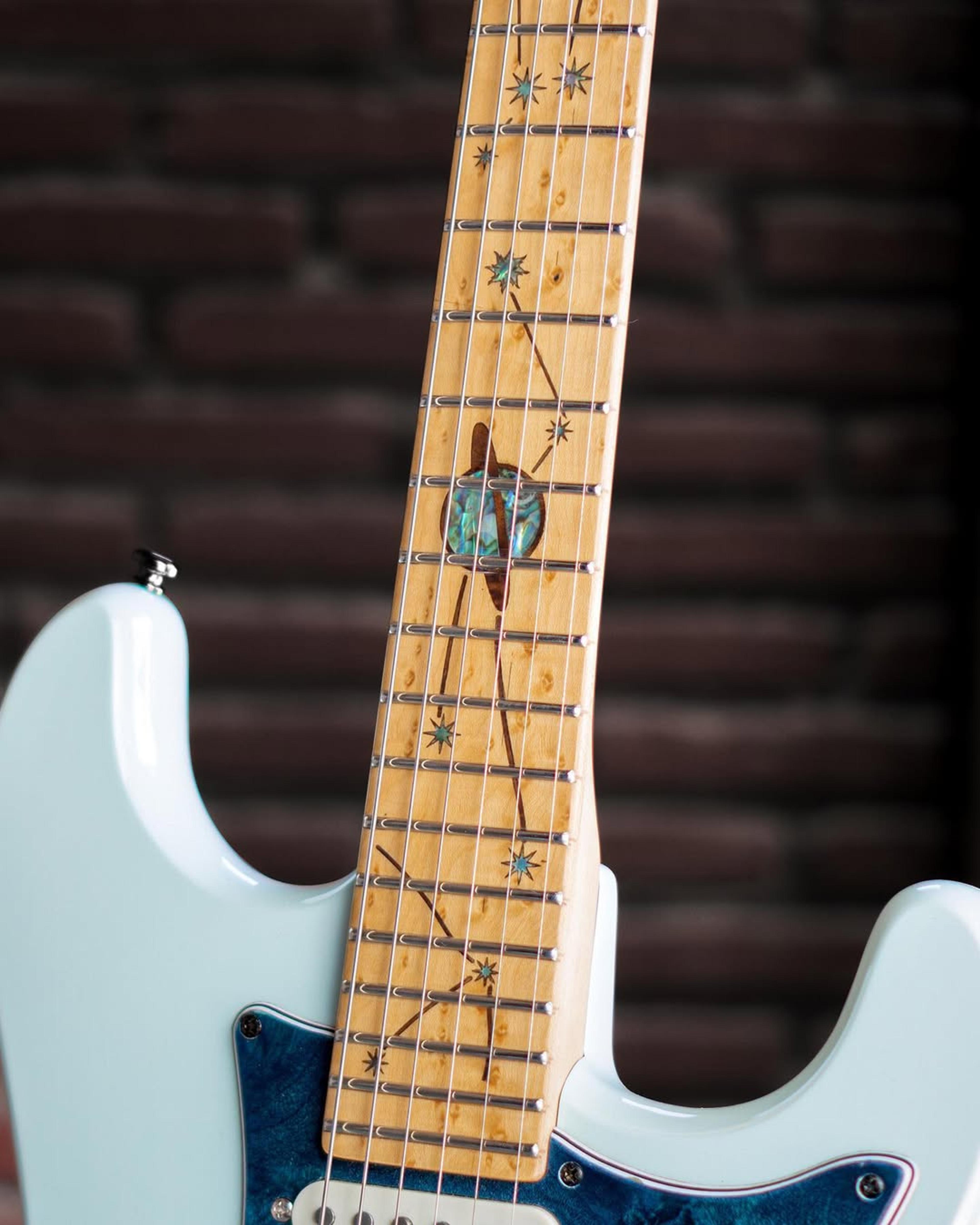 Front detail fretboard view of the ODIENG Uizart 6 string Guitar