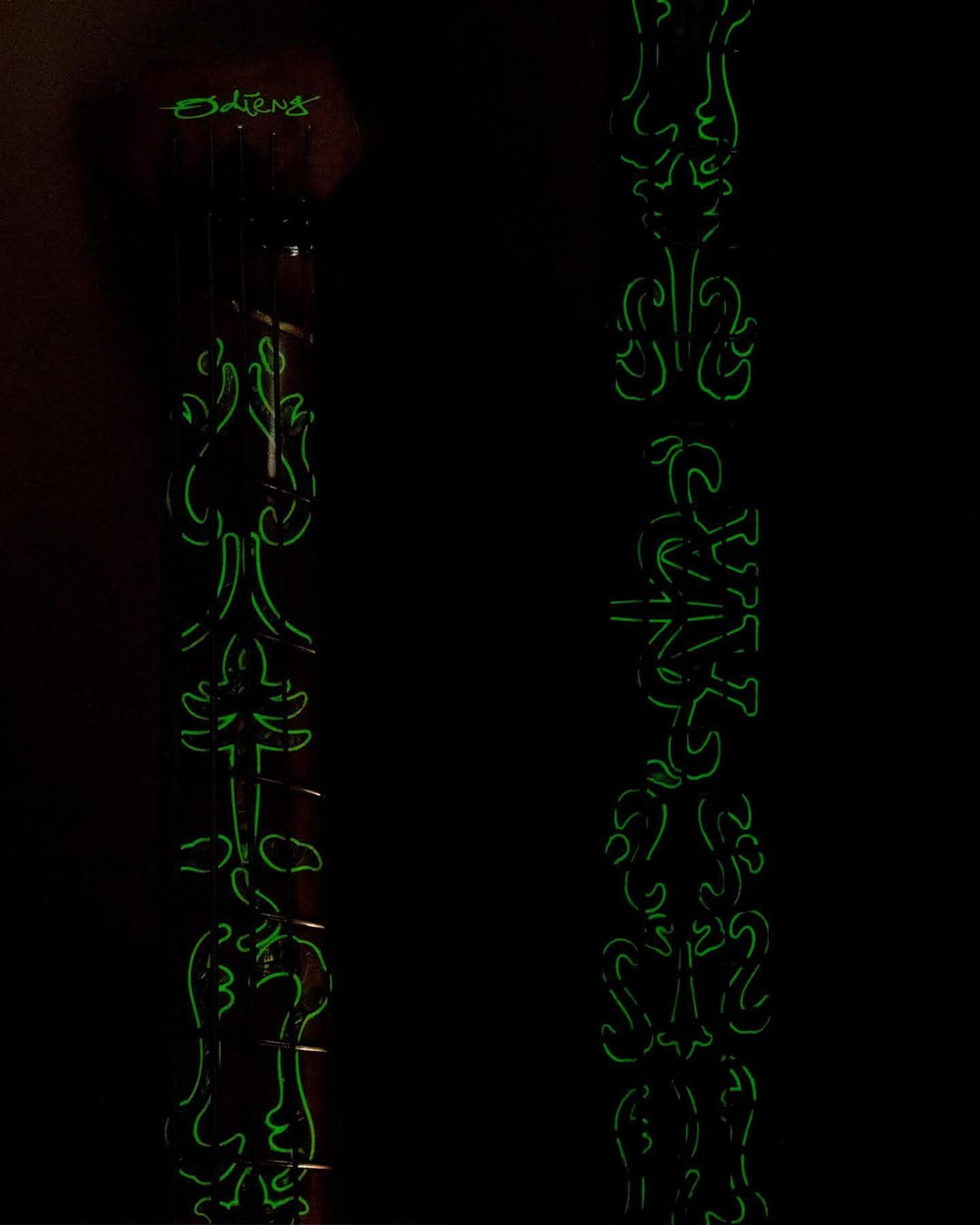 Front detail fretboard luminlay view of the ODIENG Orfeo Headless 5 string bass