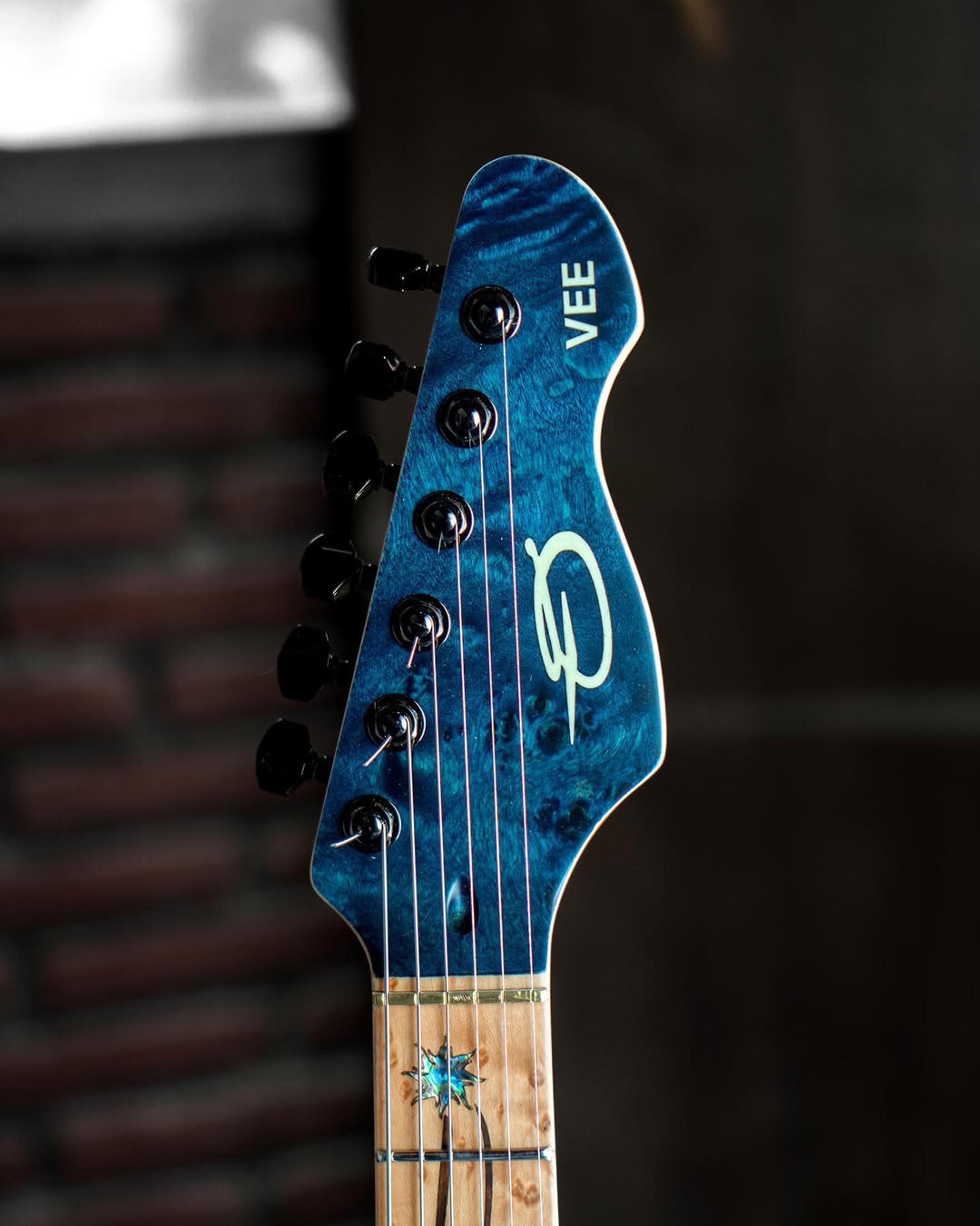 Front Headstock view of the ODIENG Uizart 6 string Guitar