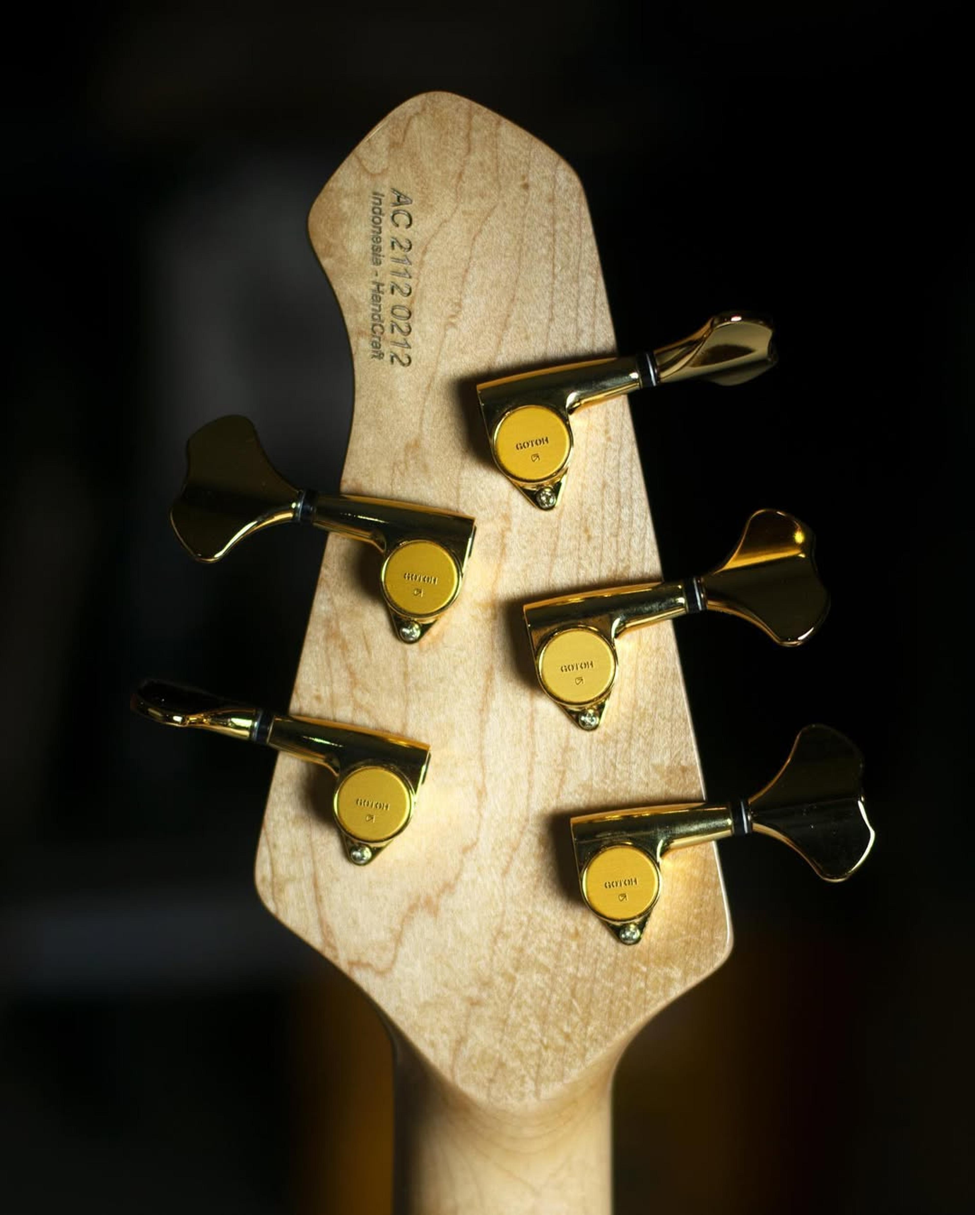 Back Headstock view of the ODIENG Nebula 5 string bass