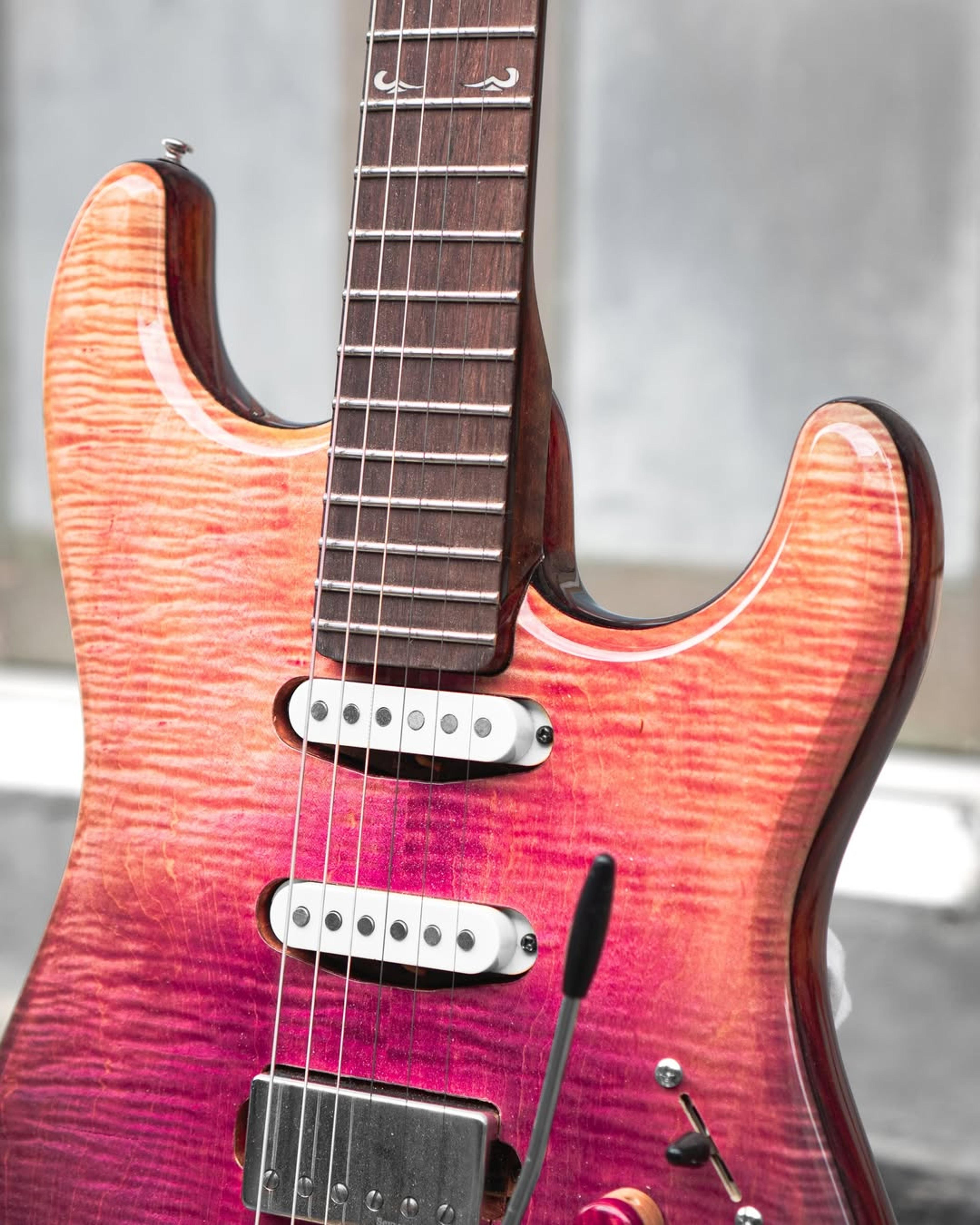 Front detail fretboard view of the EF UIZART 6 string guitar