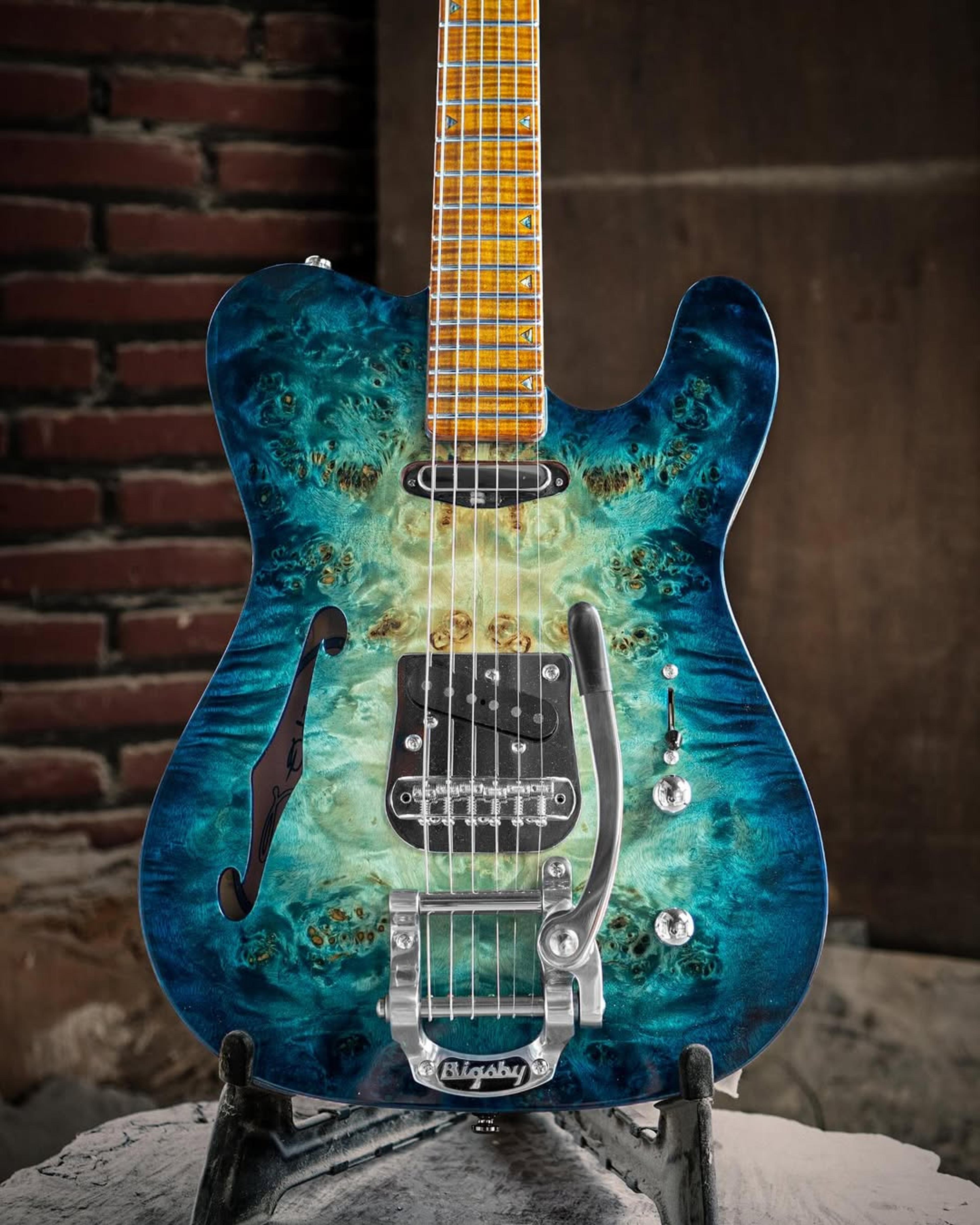 Front body view of the ODIENG Parama Guitar 6 string Guitar